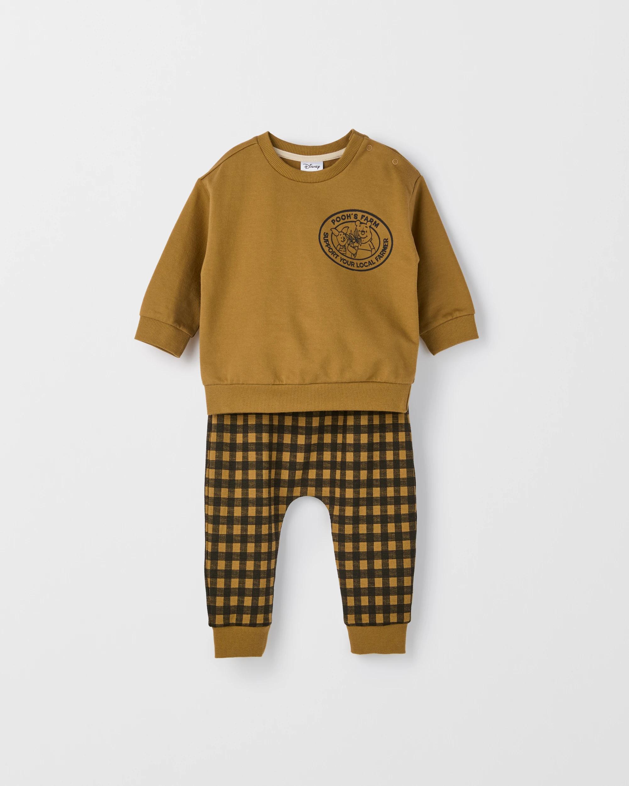 3 Disney Organic Cotton Baby Fleece Set WINNIE DULL GOLD, 3 of 6