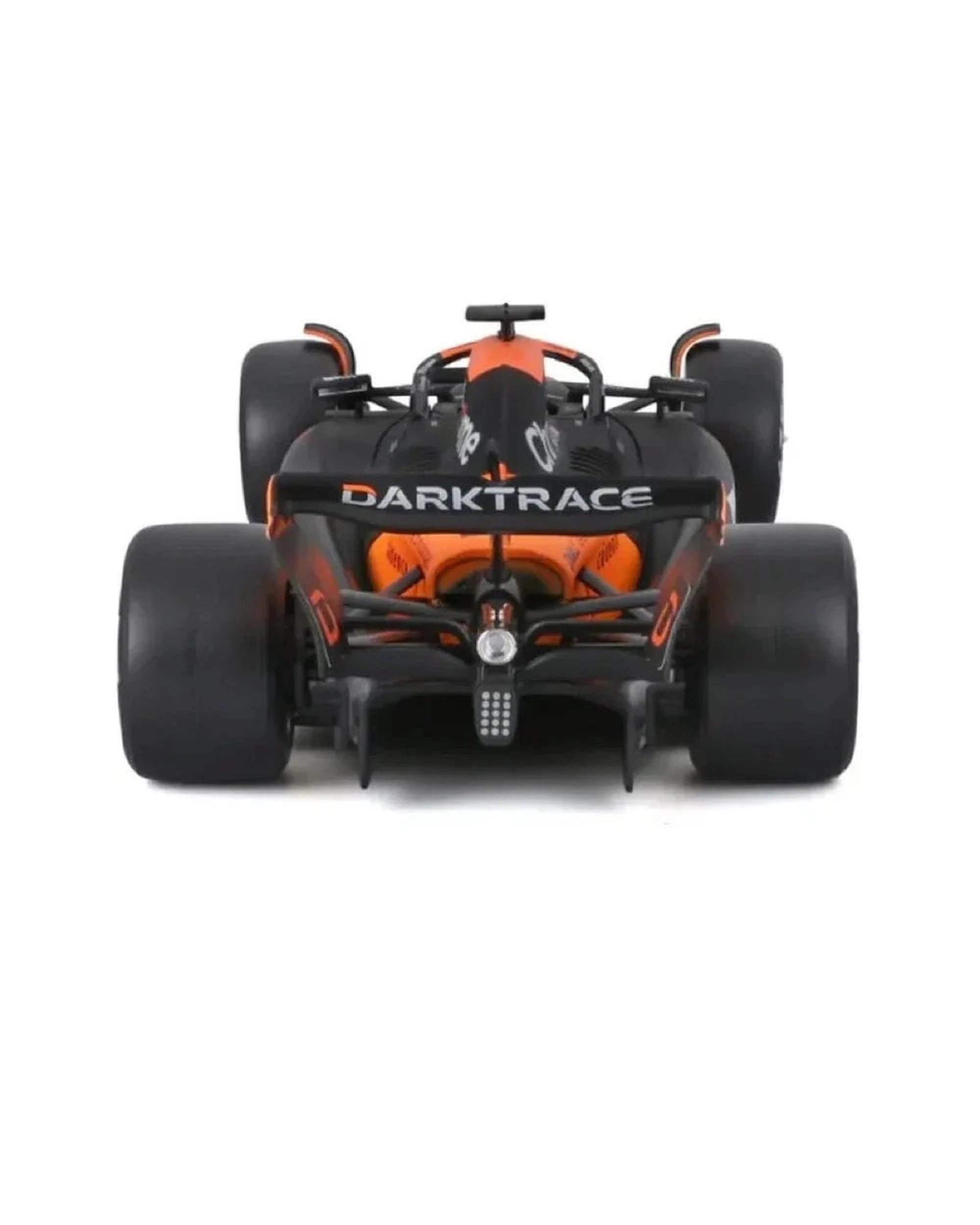 7 Bburago F1 2024 McLaren MCL38 #81 Piastri with Helmet 1:24 Diecast Model Kit, 7 of 9