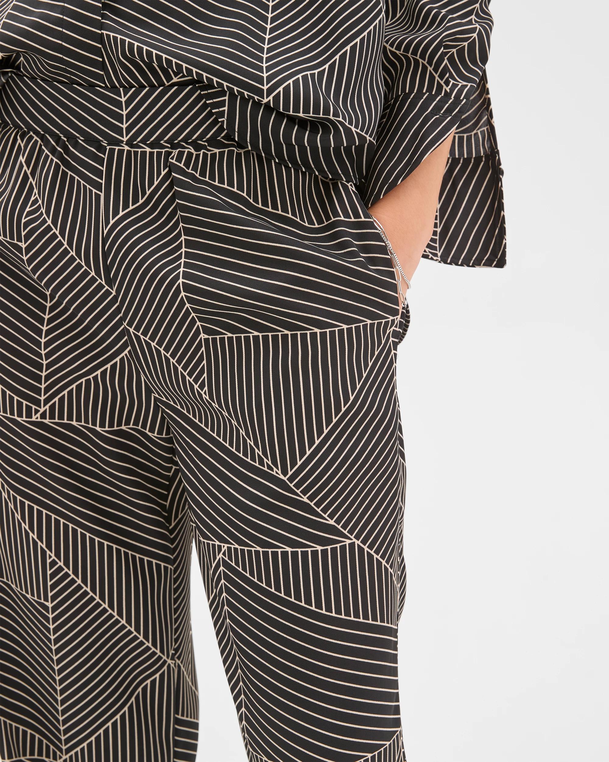 5 Preview Flat Front Wide Leg Pants BLACK SPLICED GEO, 5 of 6