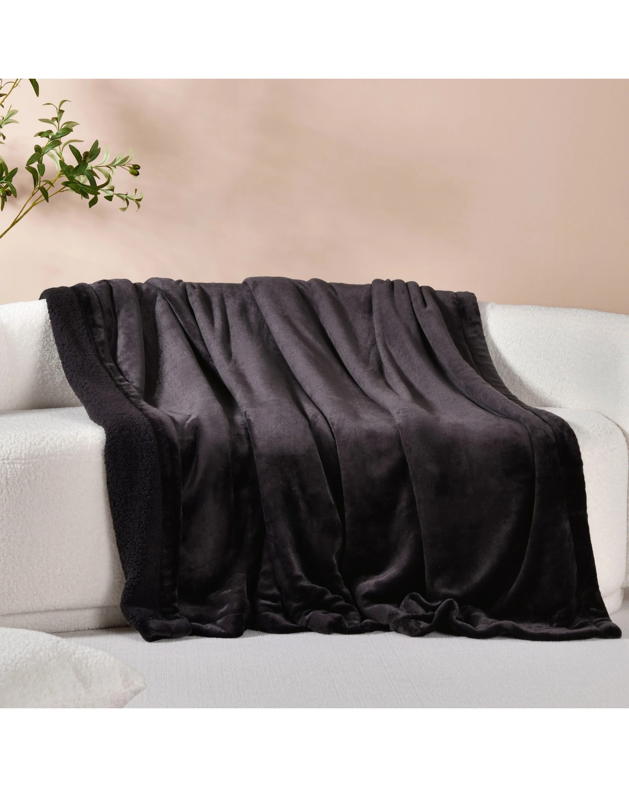 1 Serene Hudson Fleece and Sherpa Reverse Throw Blanket 130x170cm - Charcoal, 1 of 5