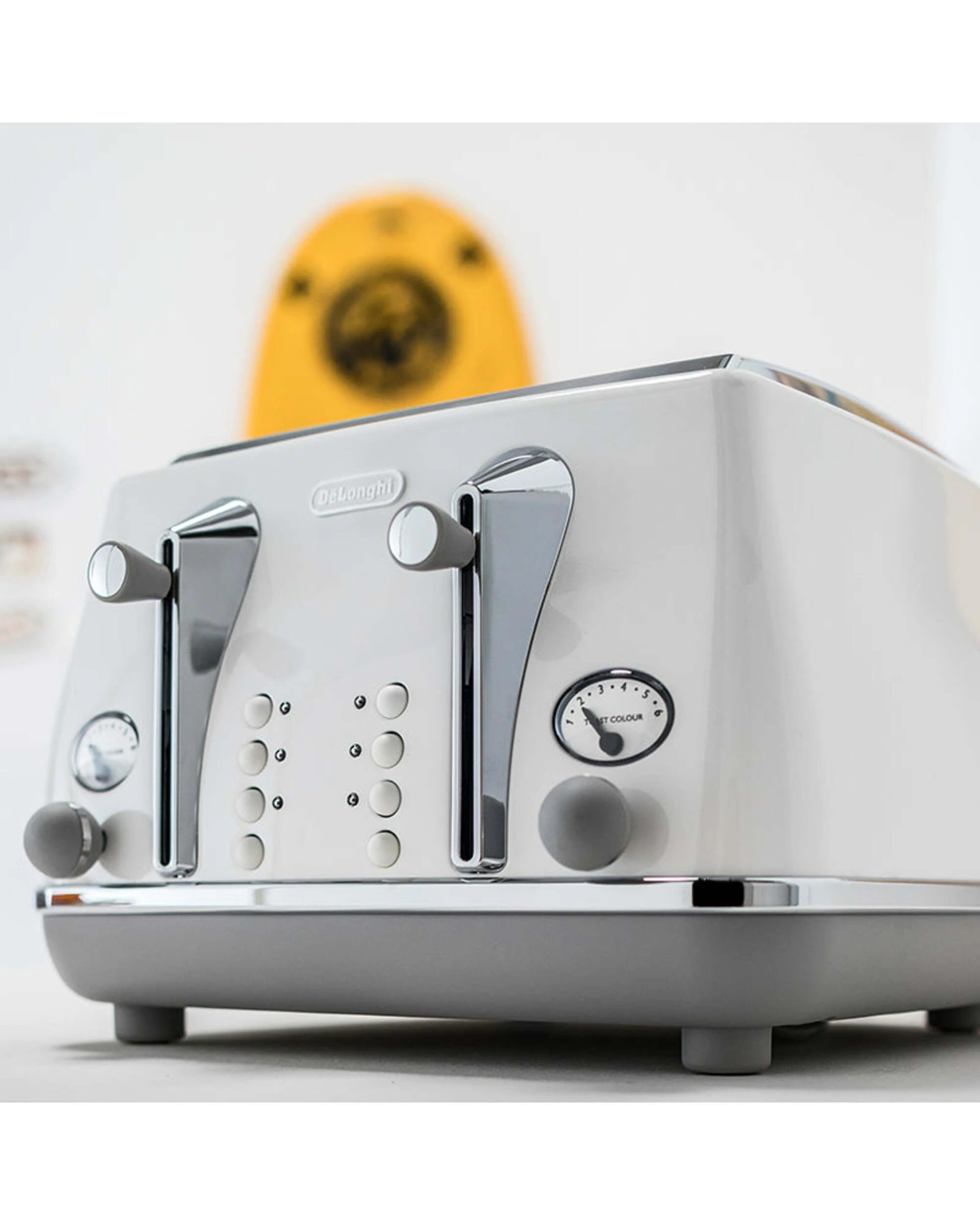 3 DeLonghi Icona Capitals 4 Slice Toaster - Sydney White - WHITE, 3 of 5