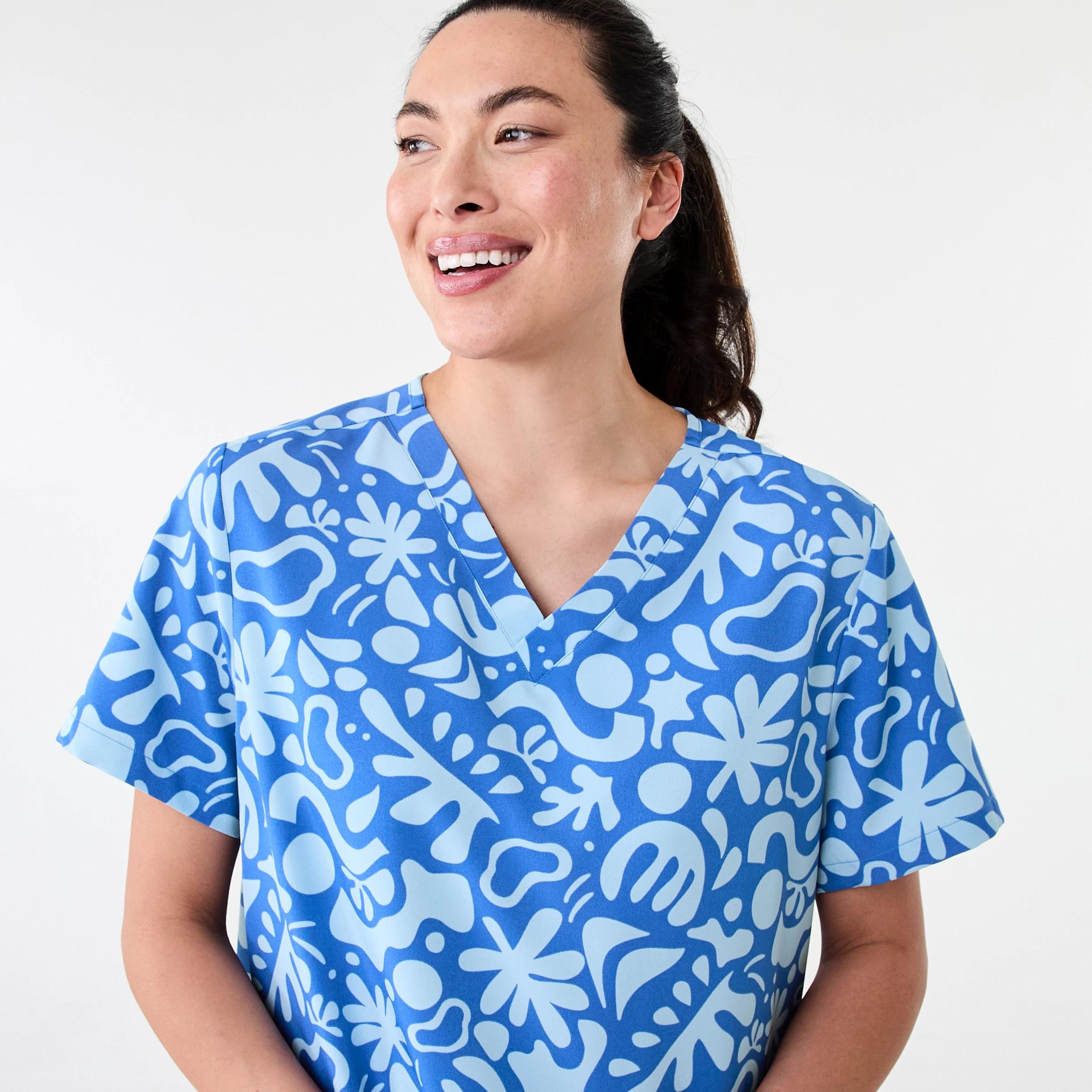 4 Unisex Short Sleeve Print Scrub Top Blu Flora, 4 of 7