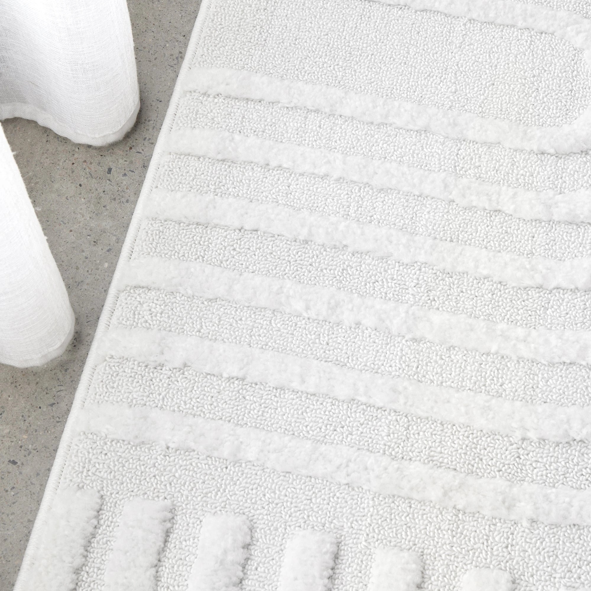 7 Common Ground Rugs Safflower 32 230x160cm - White, 7 of 7