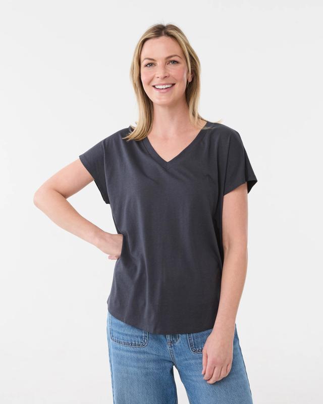Short Extended Sleeve V-Neck T-s