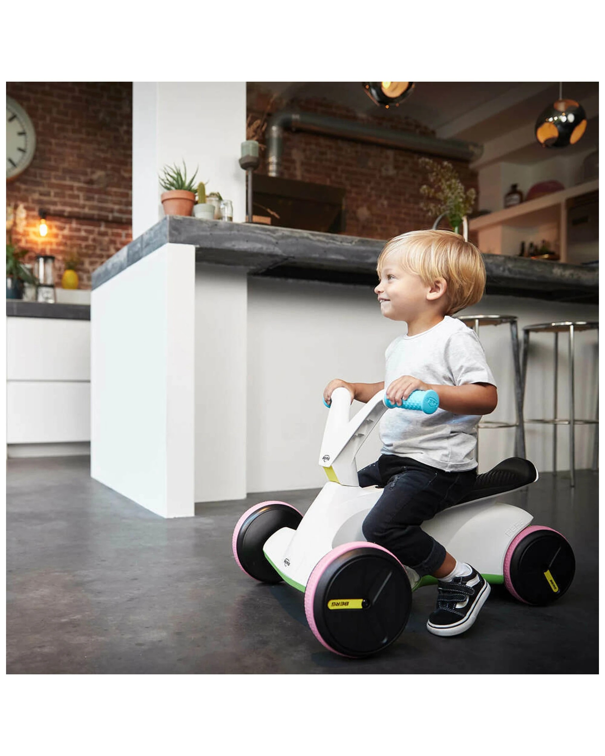 4 BERG GO Twirl Childrens Kids Ride On 10-30m Stable Motor Skills Toy Outdoor Use - Multi, 4 of 4