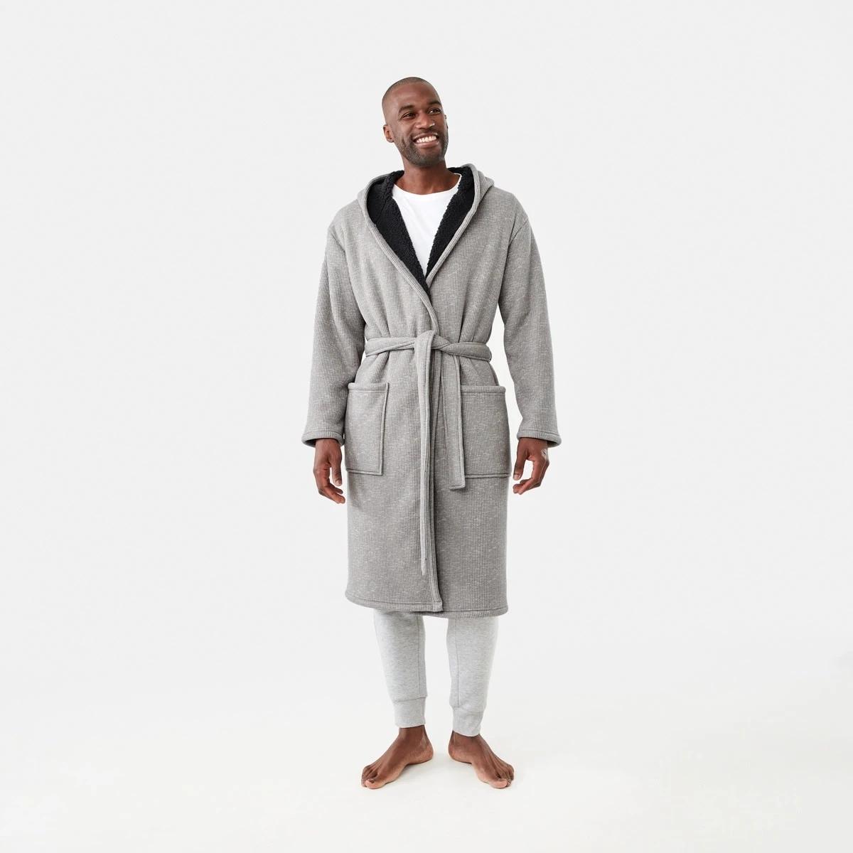 1 Sherpa Lined Hooded Gown Grymarle, 1 of 7
