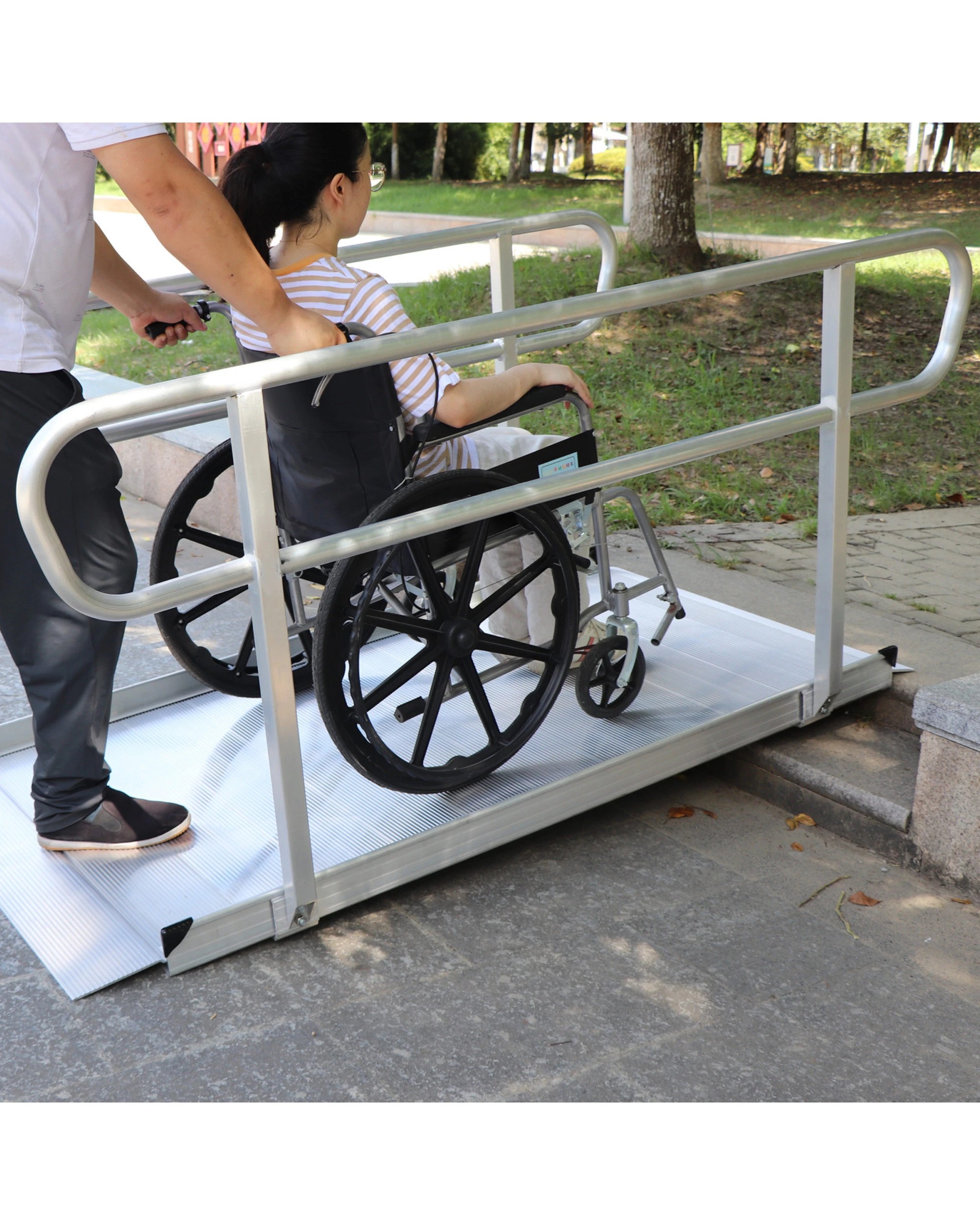 5 Kartrite 6ft Aluminium Wheelchair Ramp with Handrails 386kg Capacity, 5 of 6