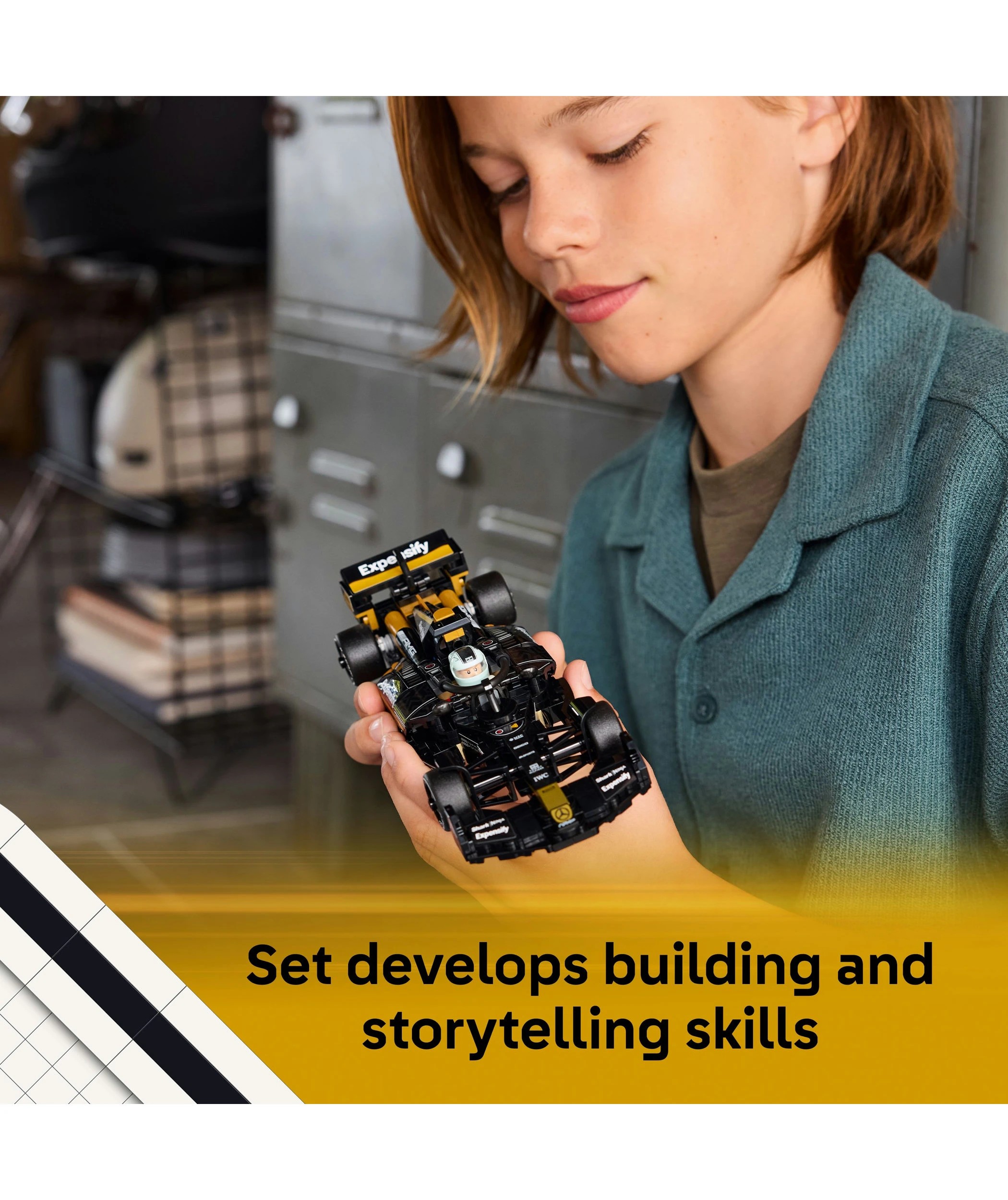 5 LEGO Speed Champions APXGP Team Race Car from F1 The Movie 77252, 5 of 10