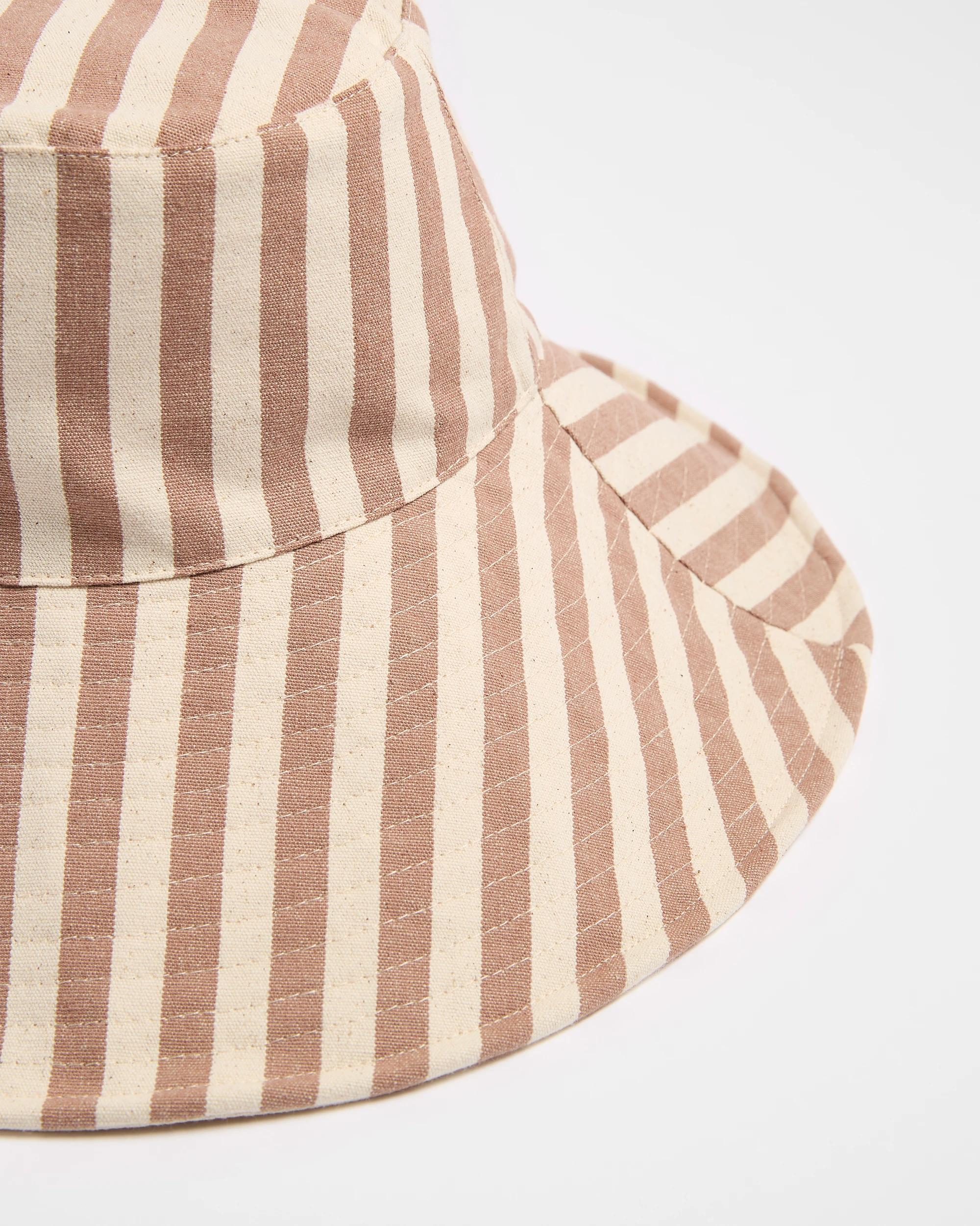 2 Target Womens Wide Brim Reversible Bucket Hat NATURAL STRIPE, 2 of 3