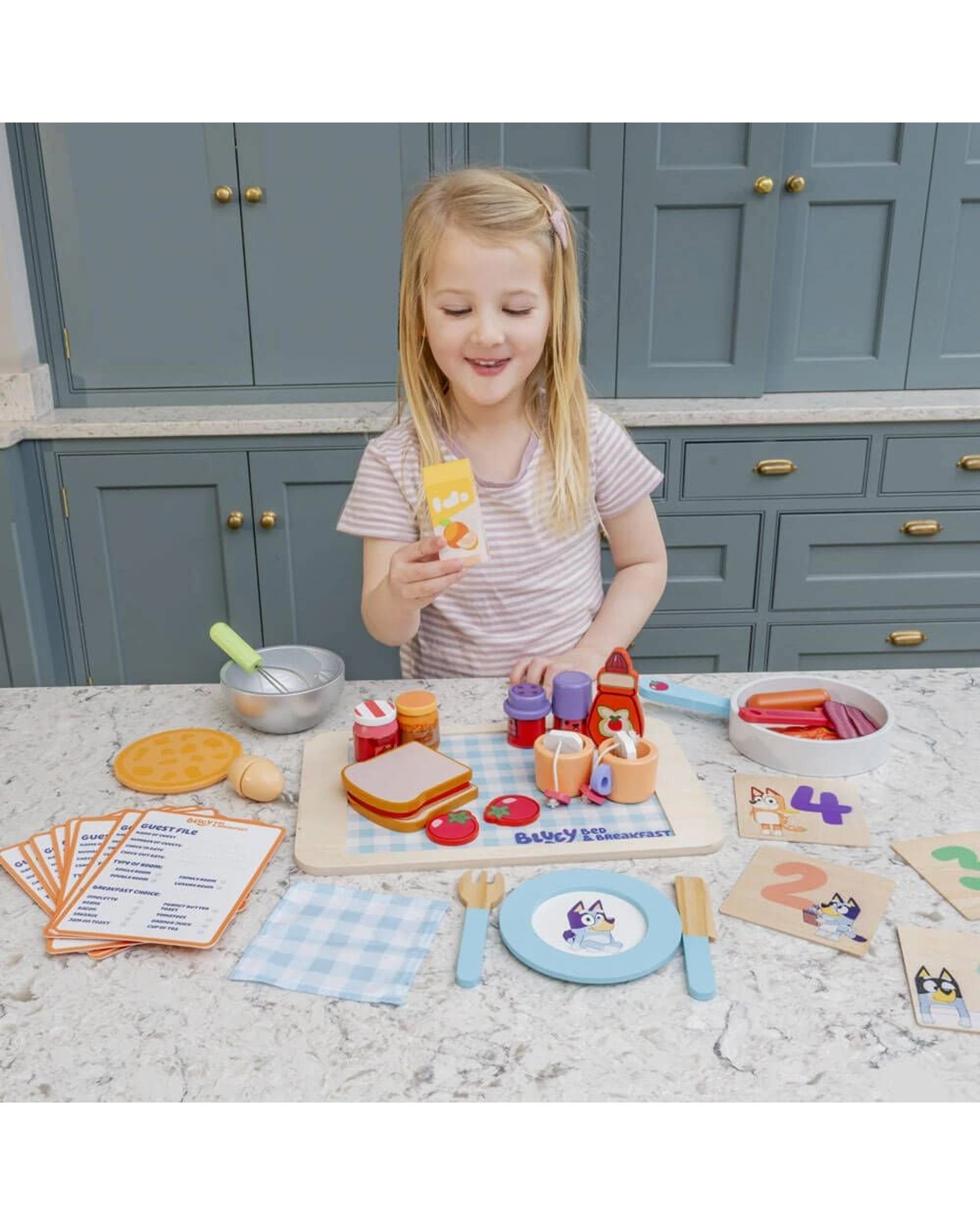 4 Bluey Wooden Hotel Breakfast Tray Playset, 4 of 5