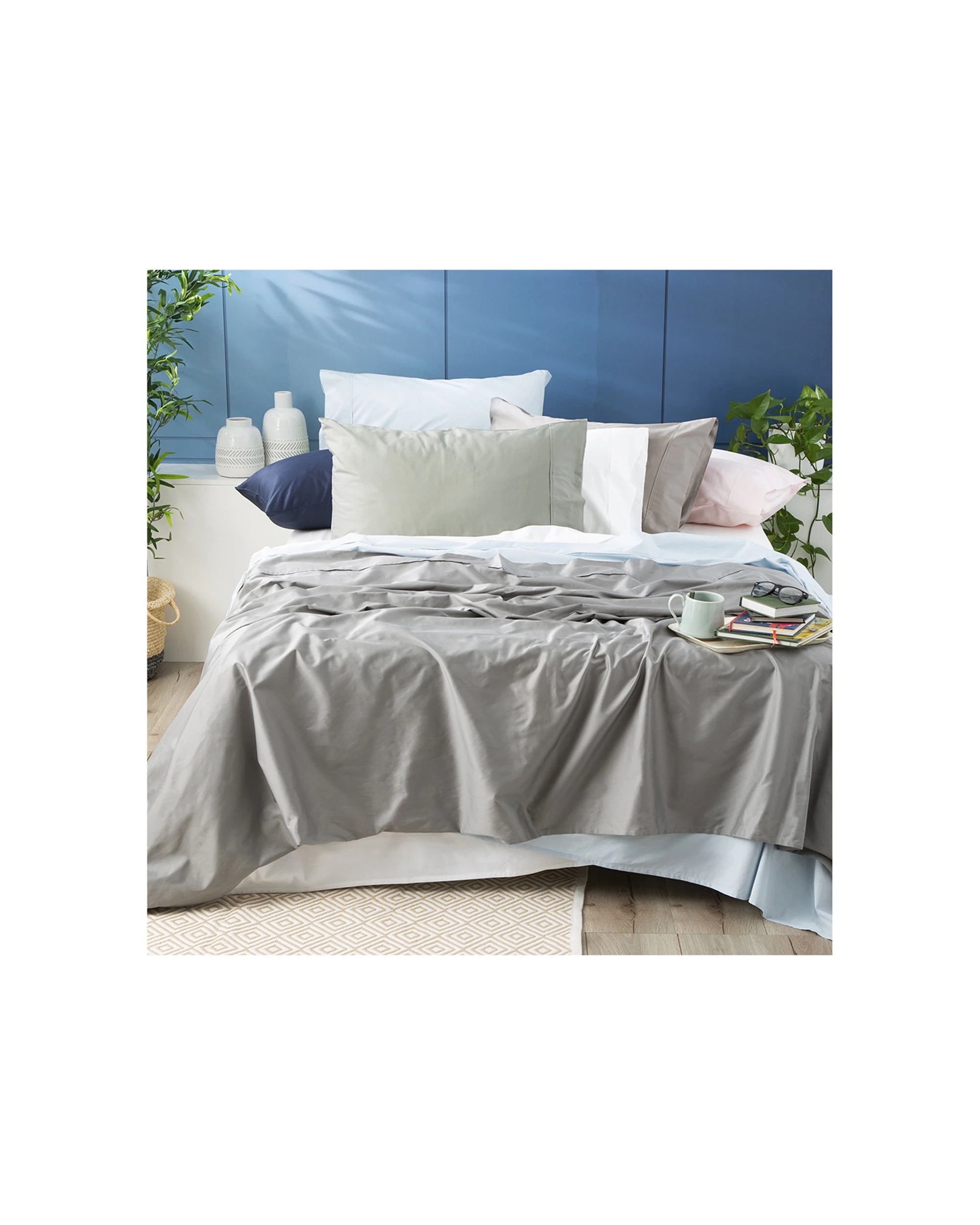 3 Park Avenue Split Queen Fitted Sheet Set With Pillowcases 500tc Bamboo Cotton
 - Queen Bed
 - White, 3 of 3
