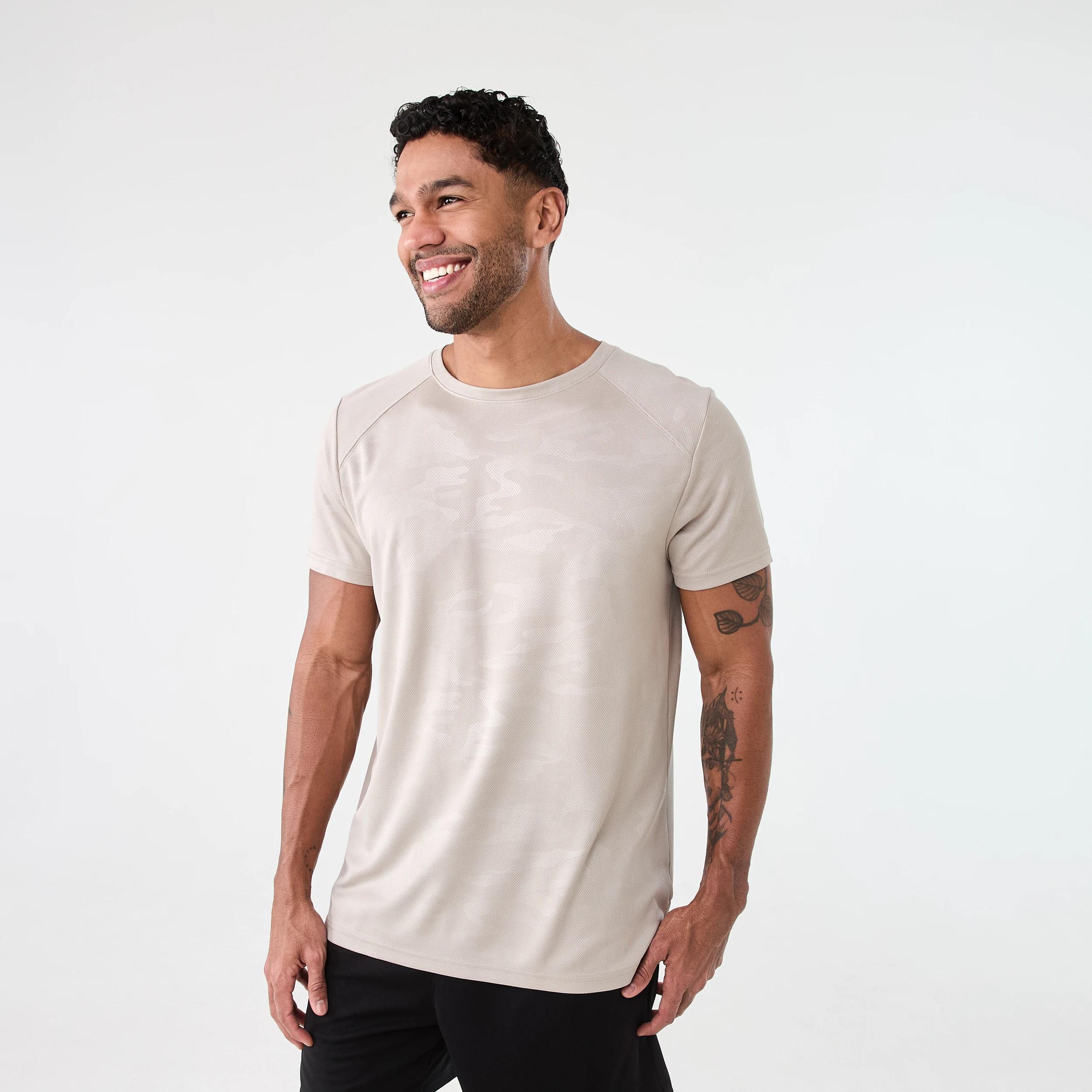 2 Active Mens Printed T-shirt EMBOSSED CAMO SILVER LINING, 2 of 6