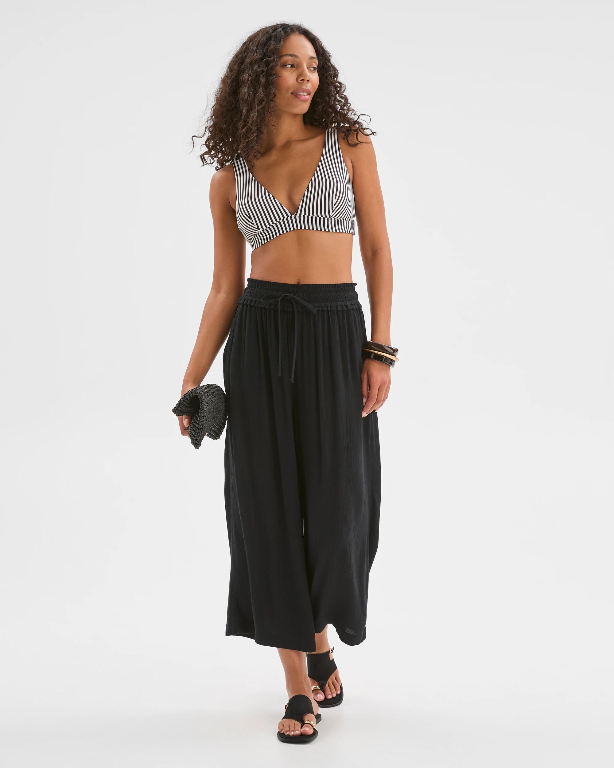 1 Target Woman Resort Shirred Waist Crinkle Pants BLACK, 1 of 7