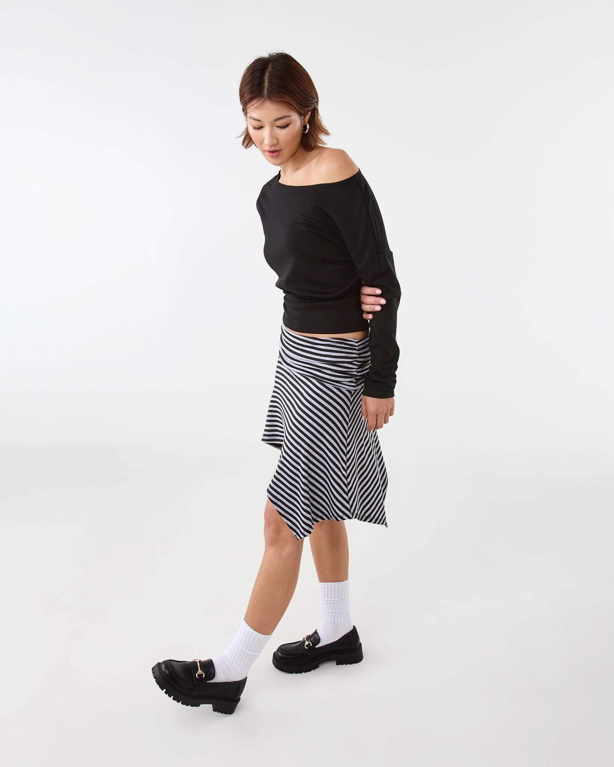 3 Long Sleeve Off the Shoulder Top Black, 3 of 7