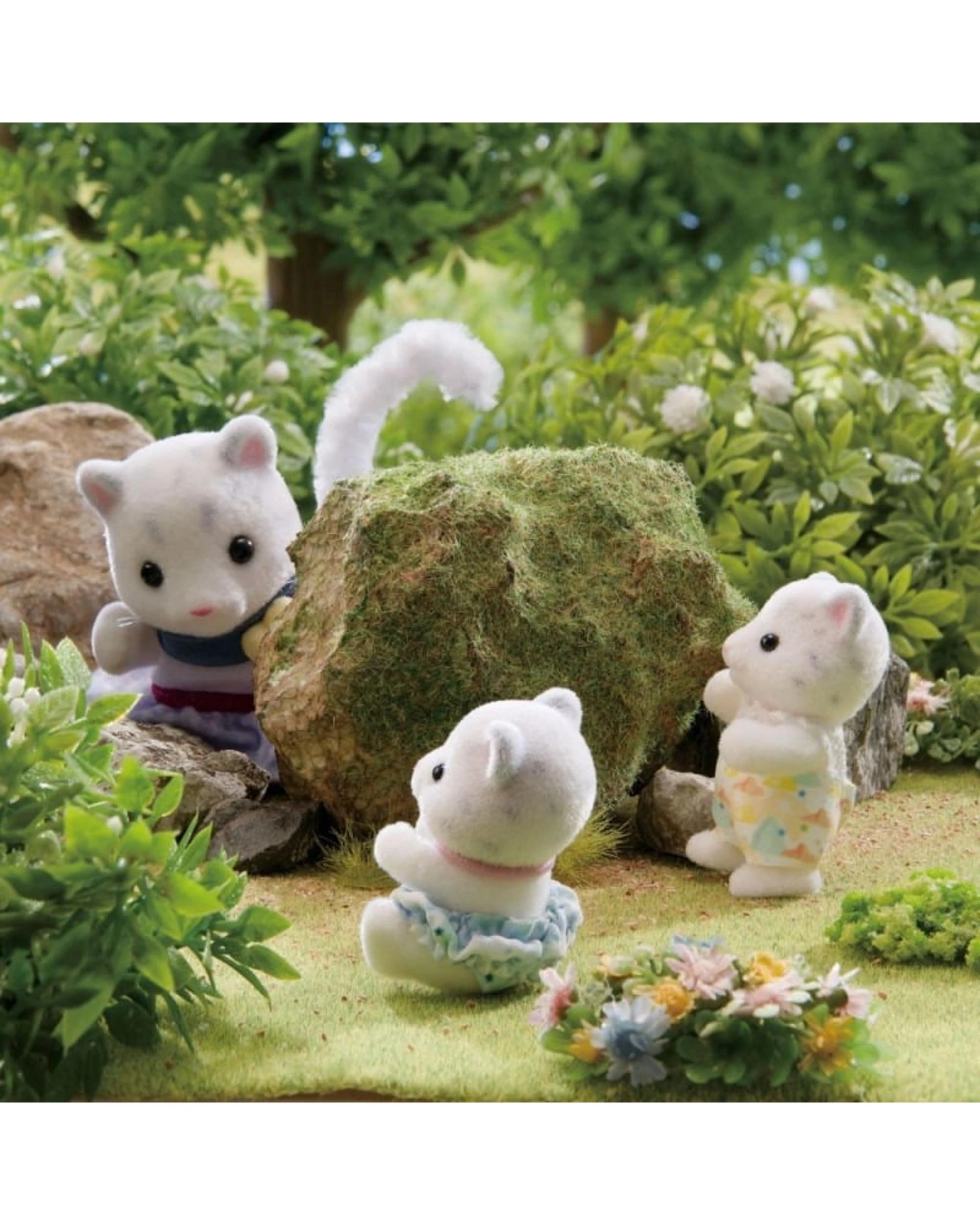 5 Sylvanian Families Snow Leopard Family - 5814, 5 of 6