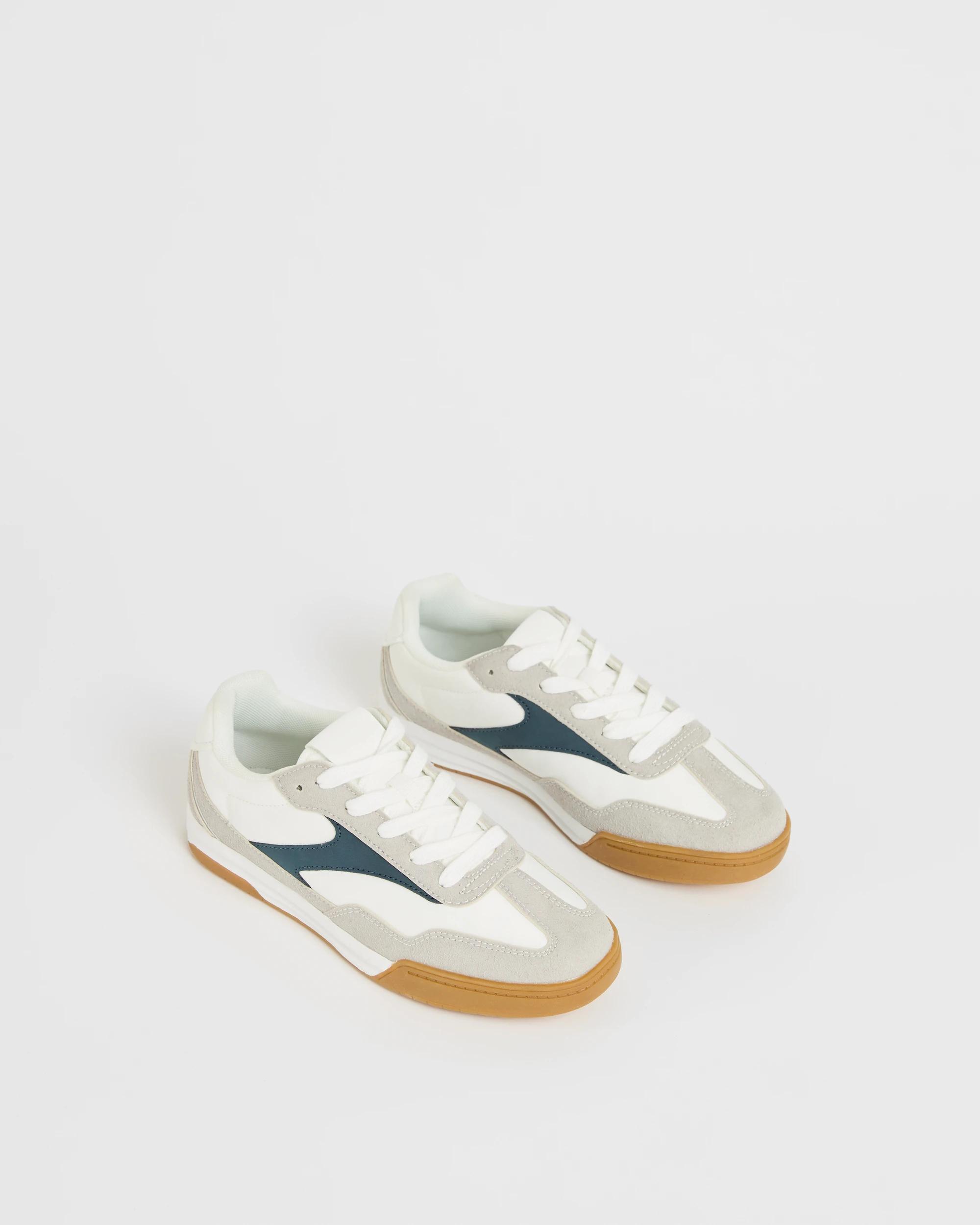 2 Target Youth Retro Runner Sneakers WHITE, 2 of 3