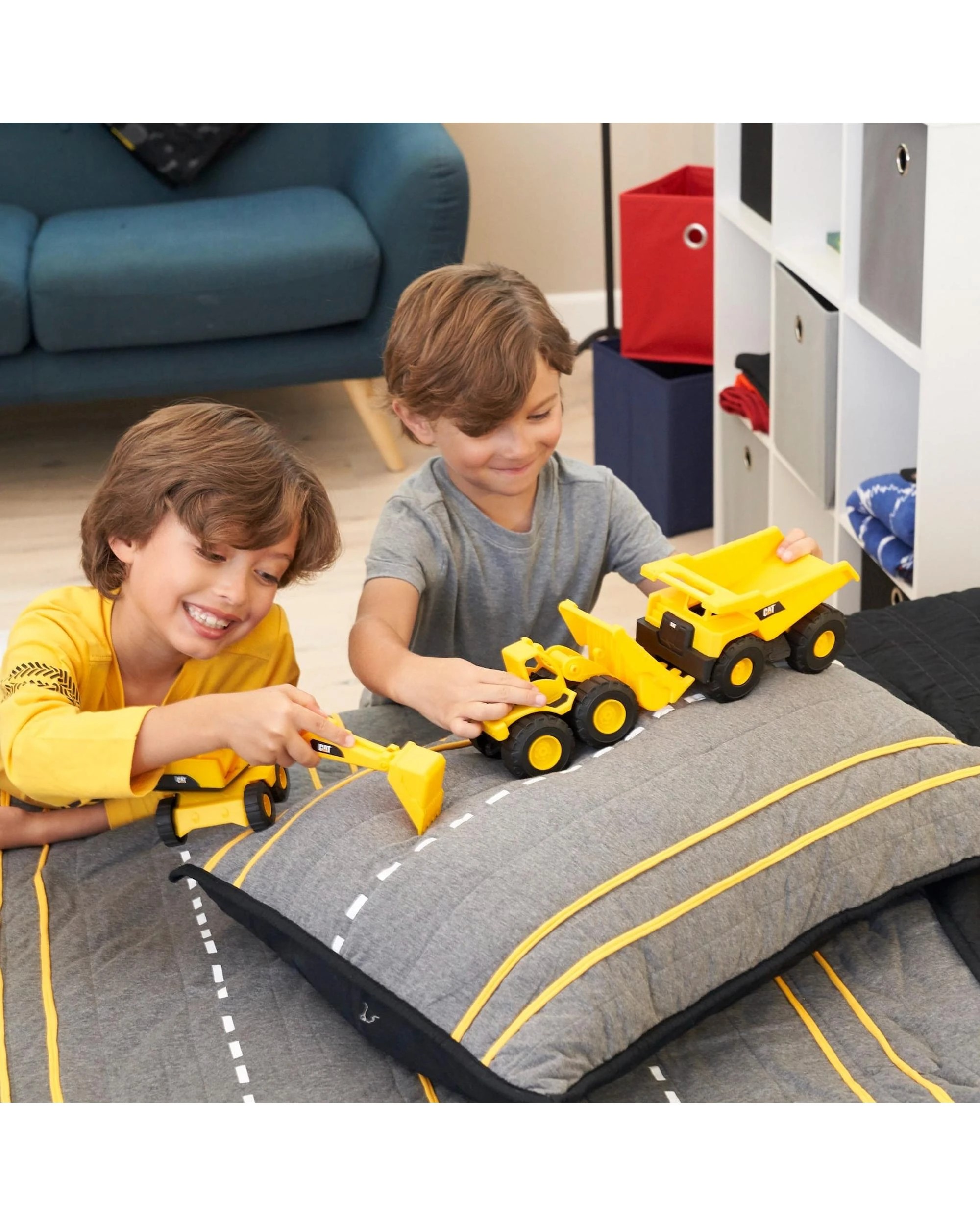 6 CAT Mini Crew 7 inch Vehicle 3 Pack, 6 of 6