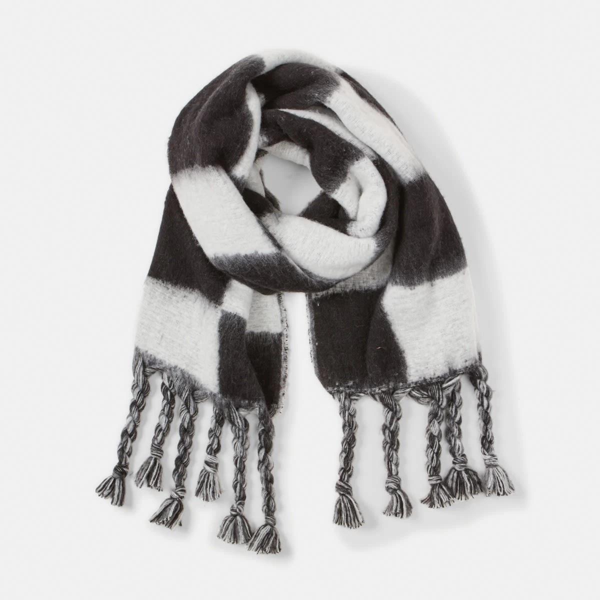 1 Checkerboard Scarf Bk Wvy Chk, 1 of 3