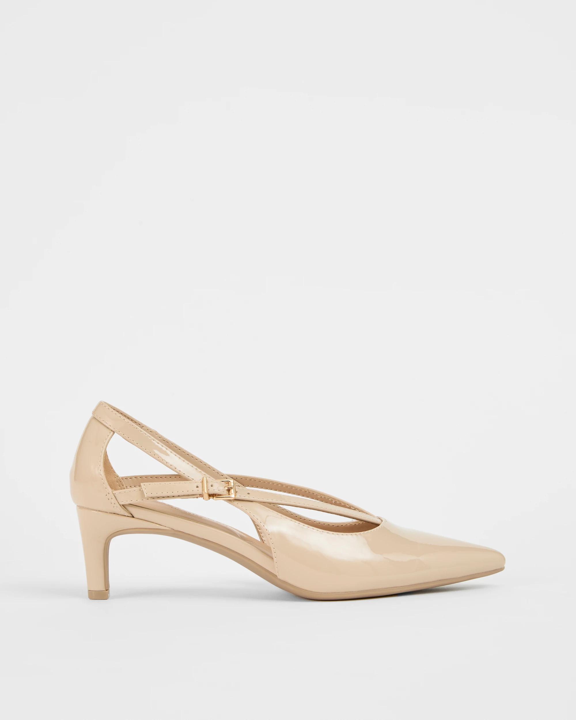 1 Target Woman Closed Back V-Shape Dress Heel PATENT IVORY, 1 of 3