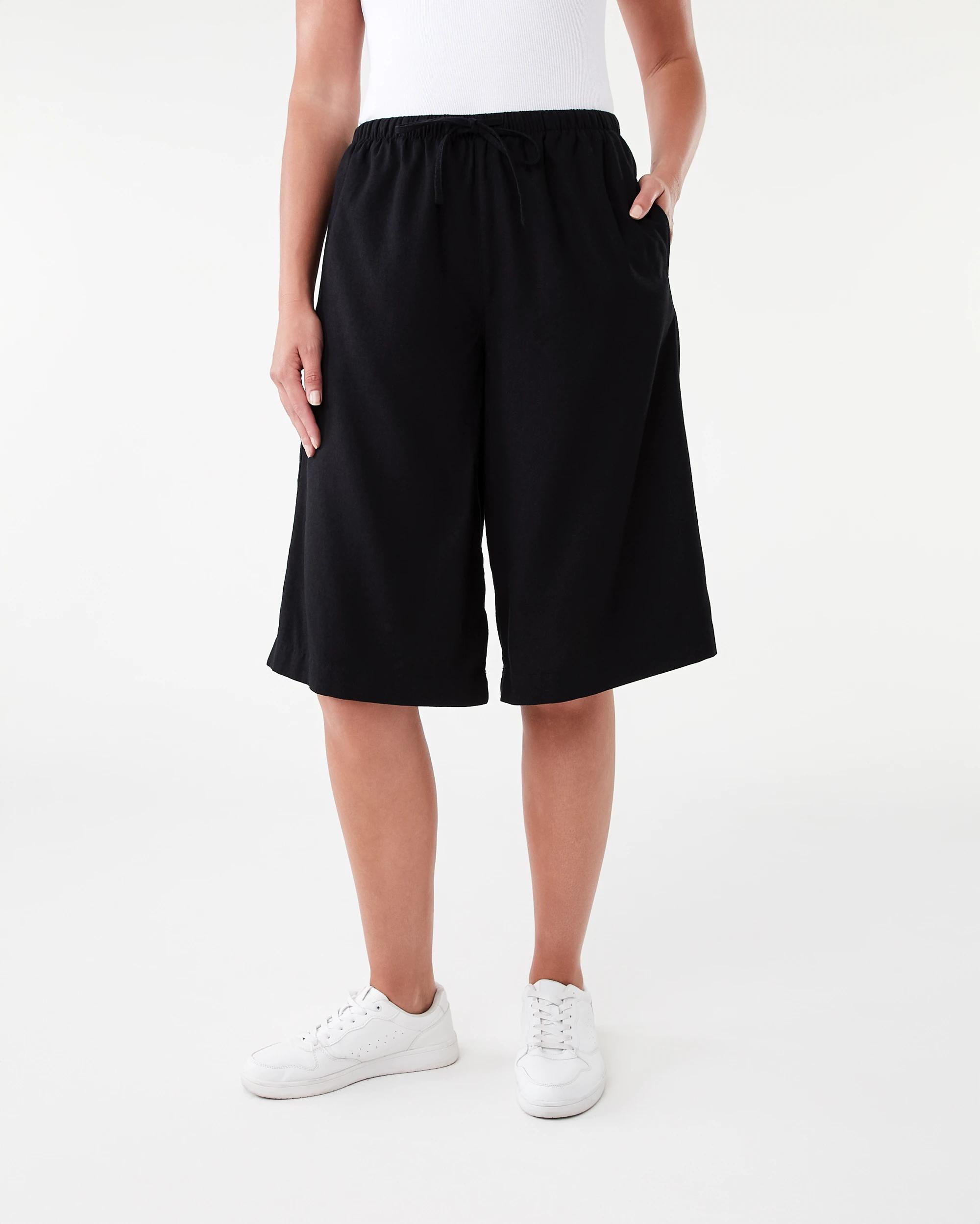 1 Tie Waist Bermuda Shorts Black, 1 of 6