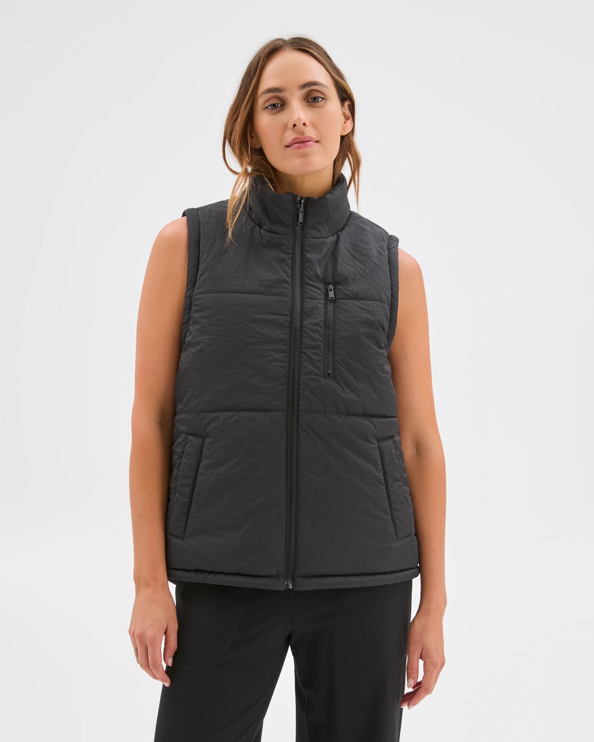 2 Target Woman Reversible Puffer Vest BLACK, 2 of 8