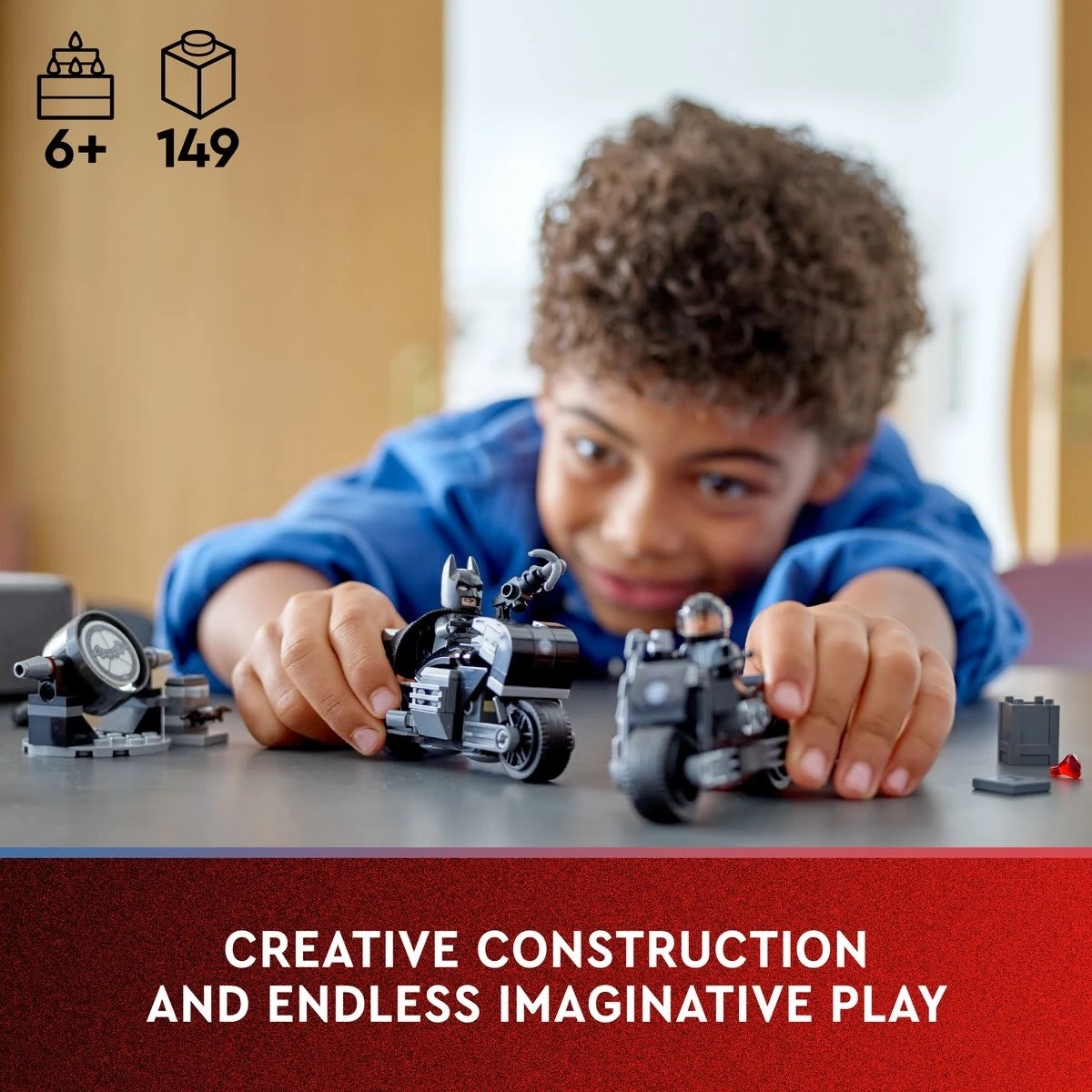 8 LEGO DC Comics Super Heroes Batman & Selina Kyle Motorcycle Pursuit 76179, 8 of 9