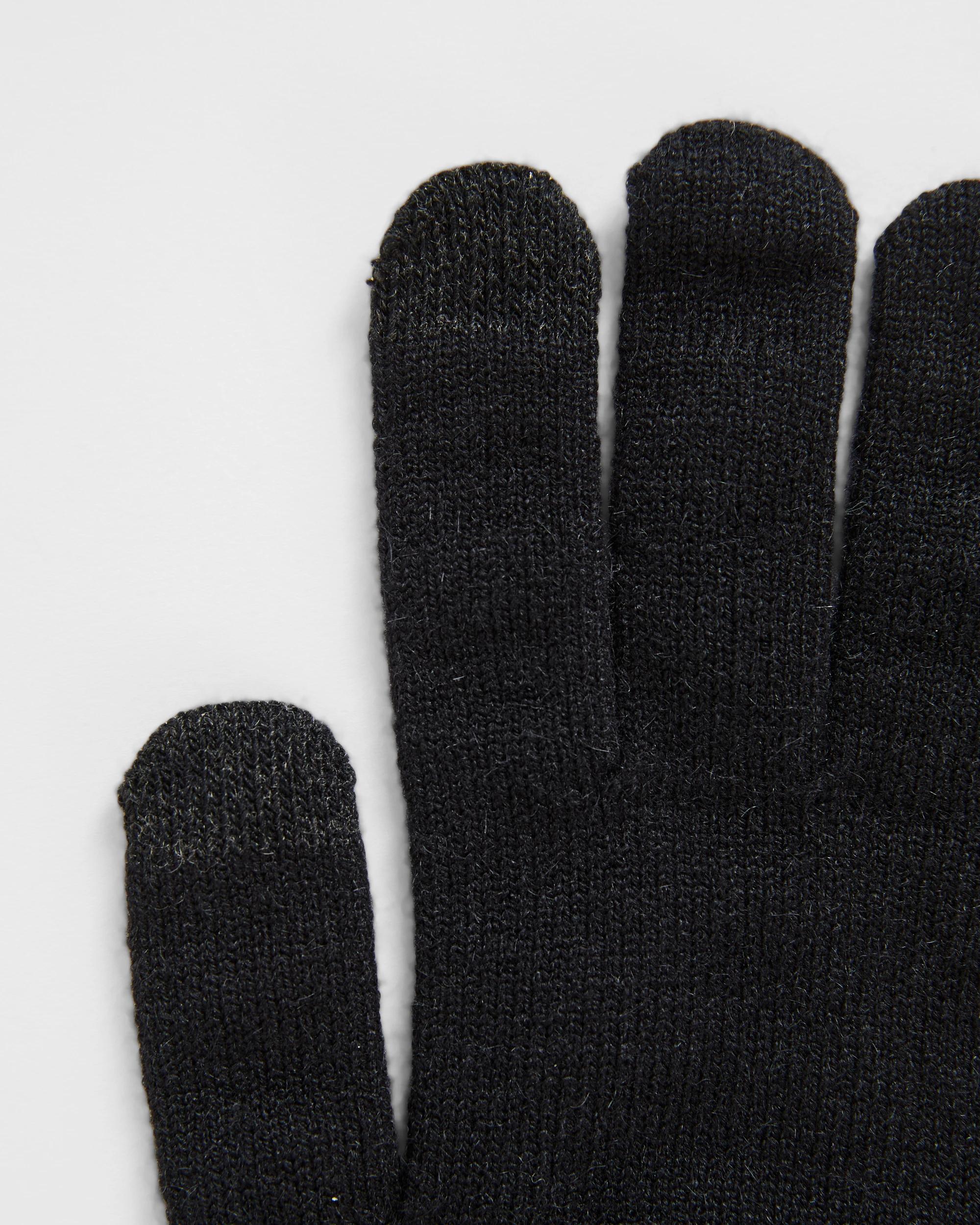 1 Target Man Essential Knitted Gloves BLACK, 1 of 1