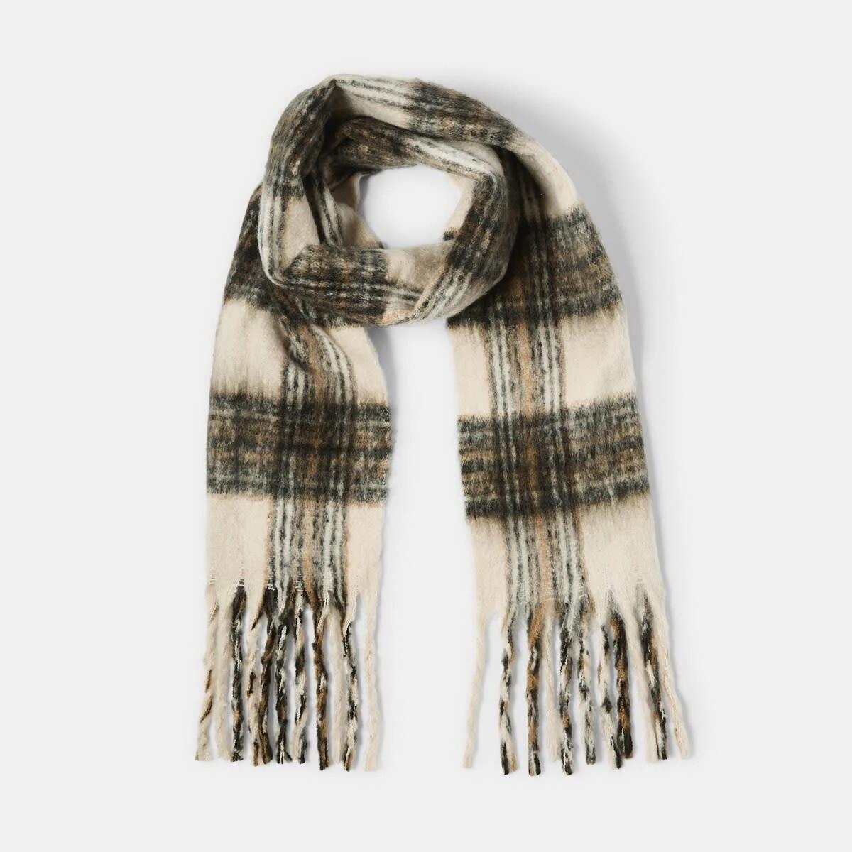1 Fluffy Scarf Brwn Plaid, 1 of 3