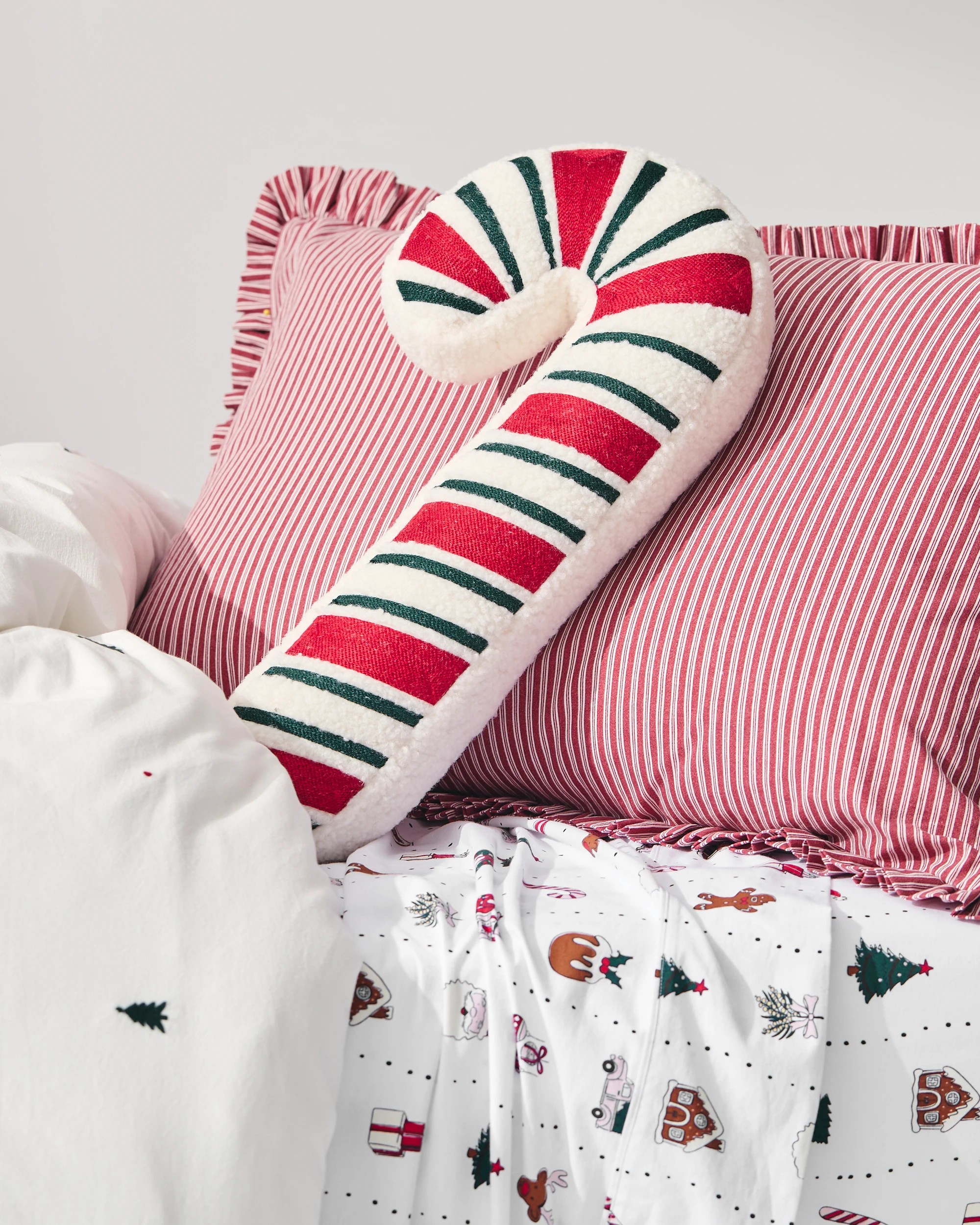 8 Target Christmas Embroidered Tree Quilt Cover Set - King Bed - White, 8 of 10