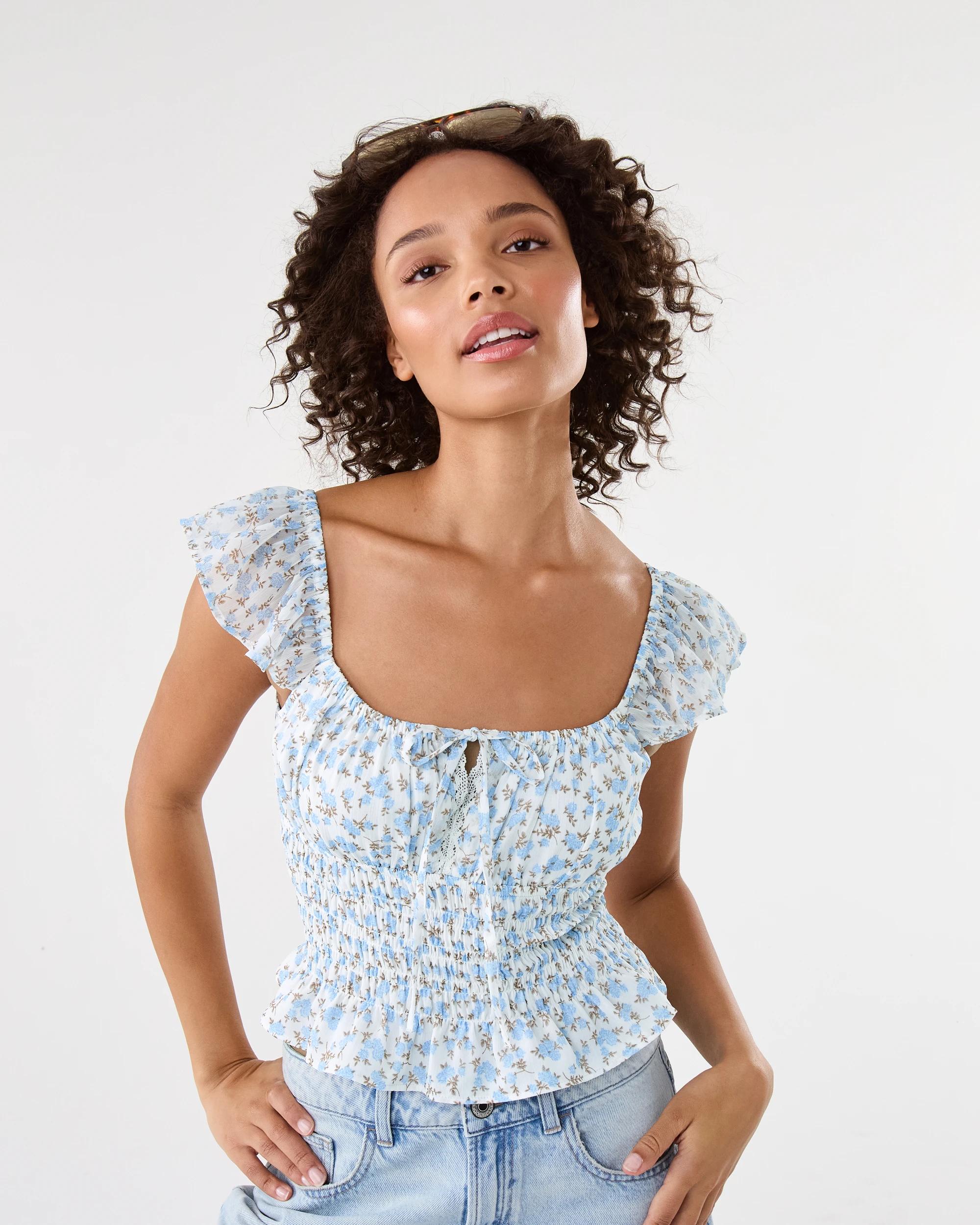1 Tie Front Boho Top Blu Floral, 1 of 7