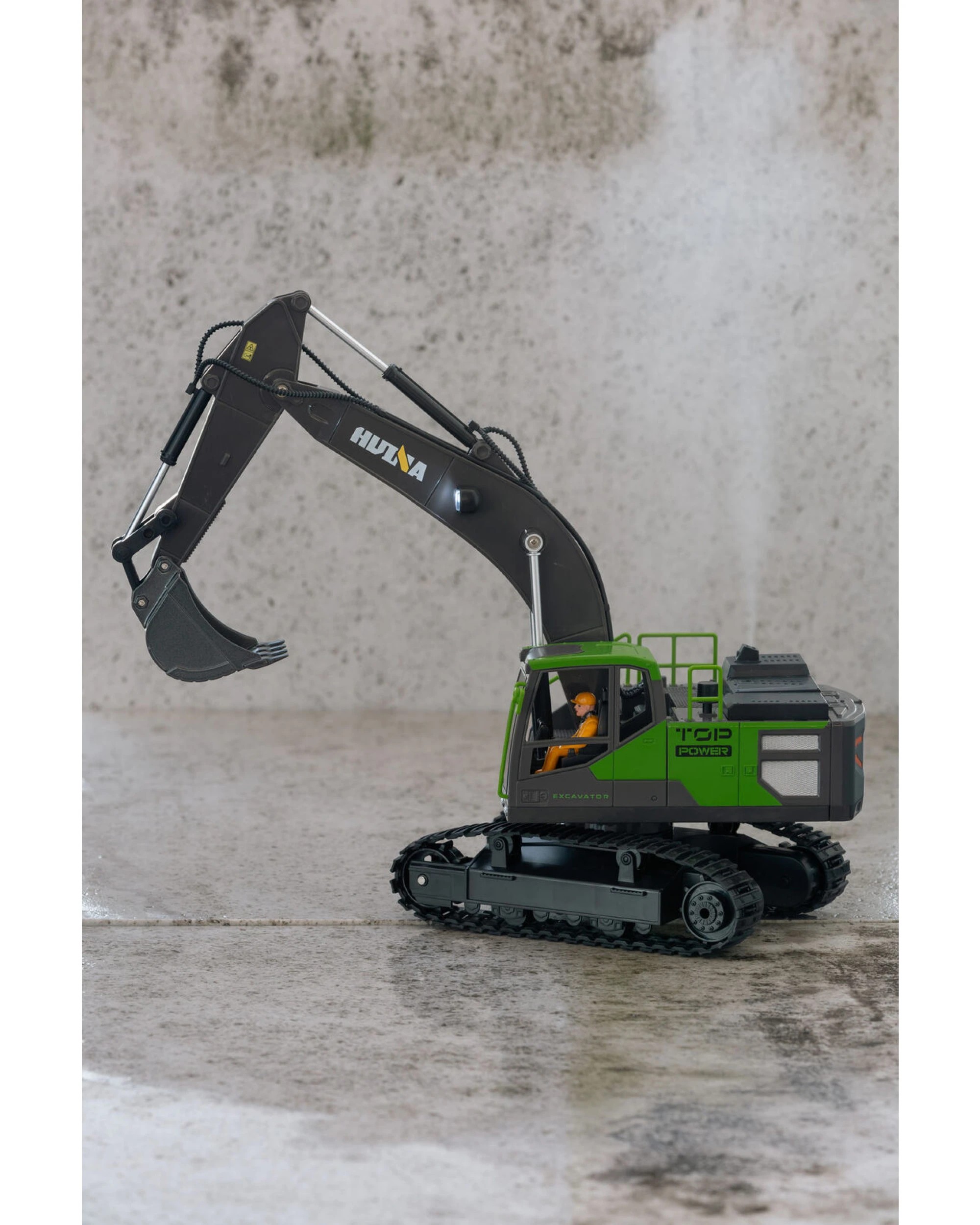 5 Gem Toys 1:18 Scale 13-Channel Alloy Remote Control Excavator Construction Vehicle with Lights, Sound and Steam, 5 of 8