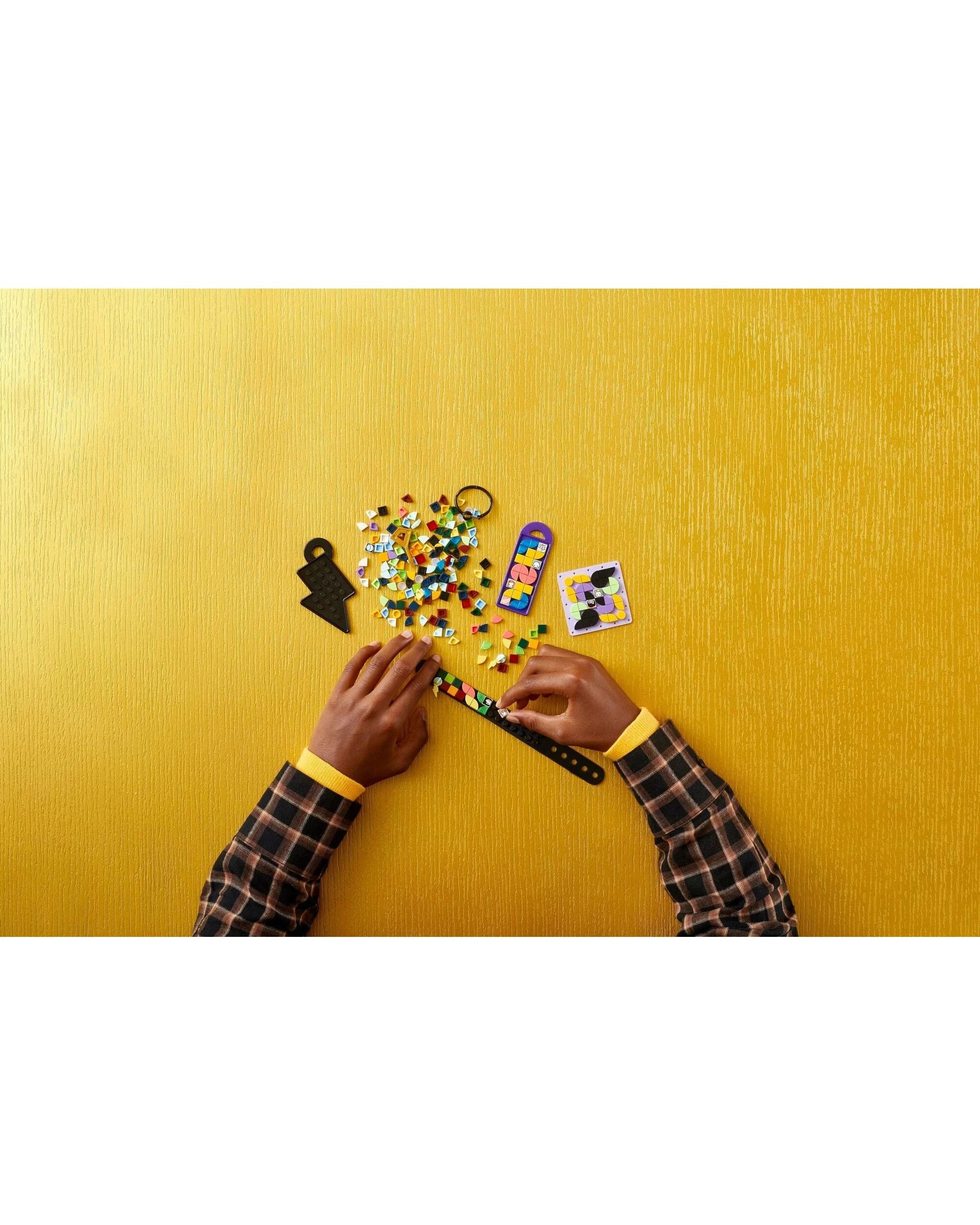 3 LEGO DOTS 41808 Hogwarts Accessories Pack, 3 of 5