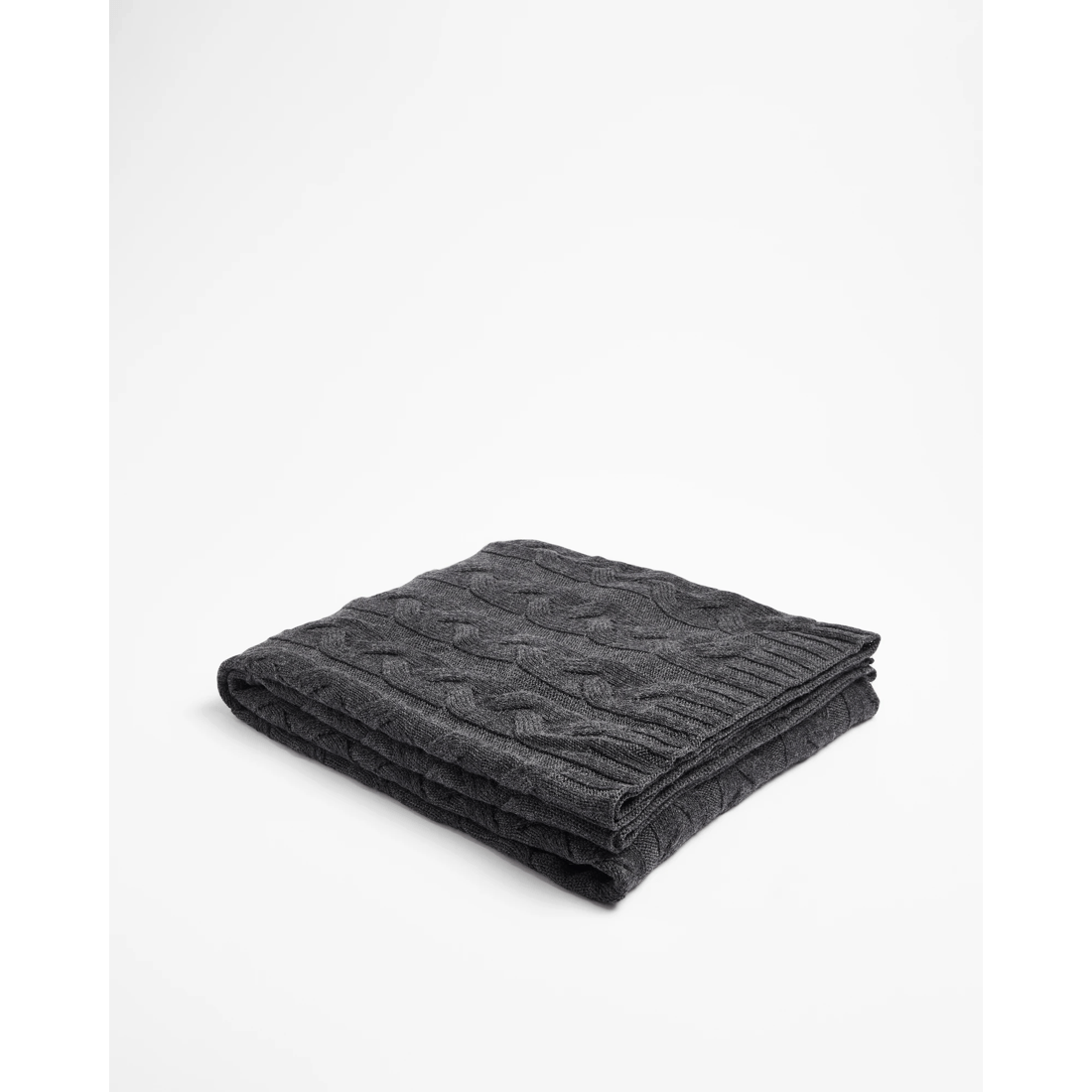 1 Target Cyrus Merino Wool Throw
 - Queen Bed
 - Grey, 1 of 4