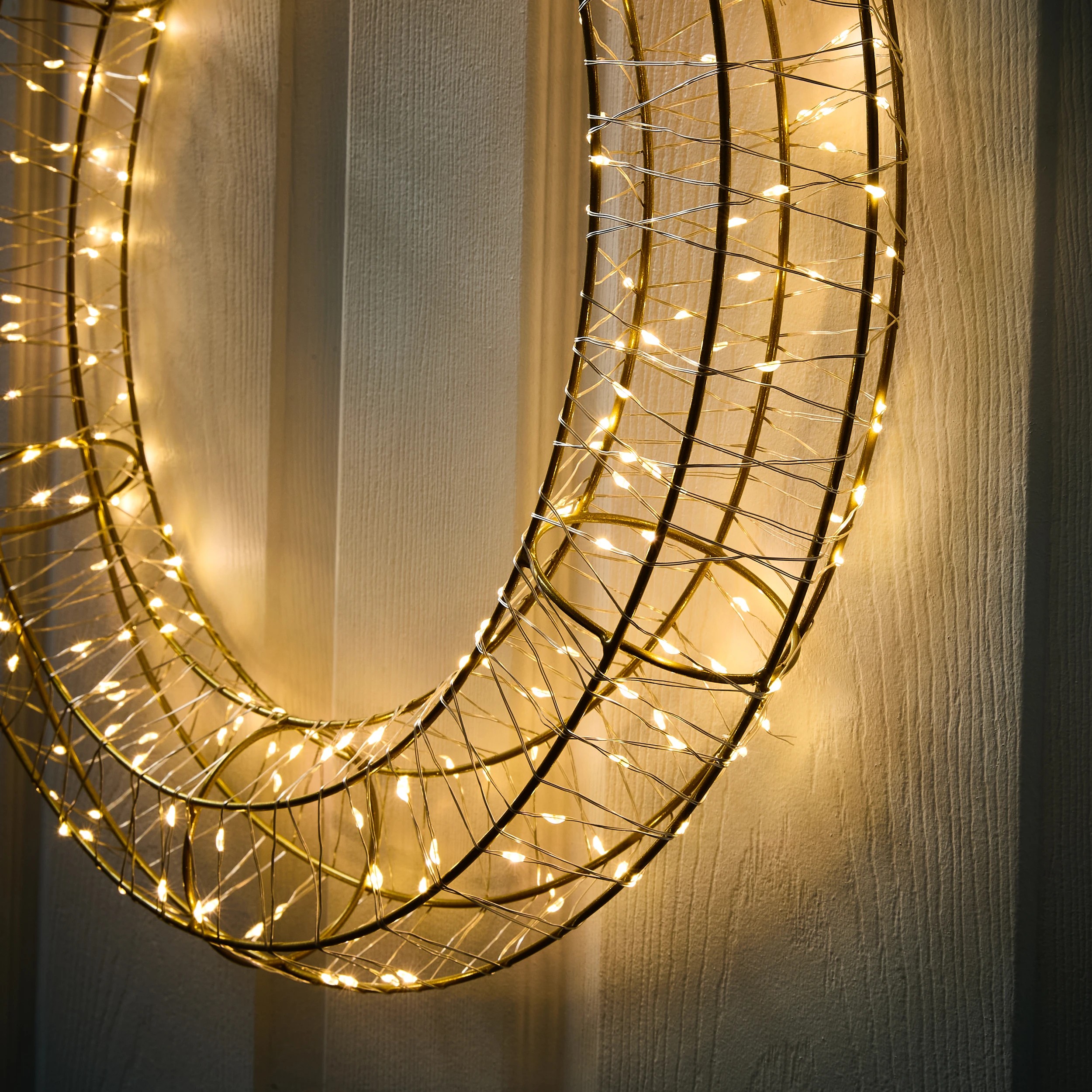 4 Low Voltage LED Light Up Wire Wreath, 4 of 8