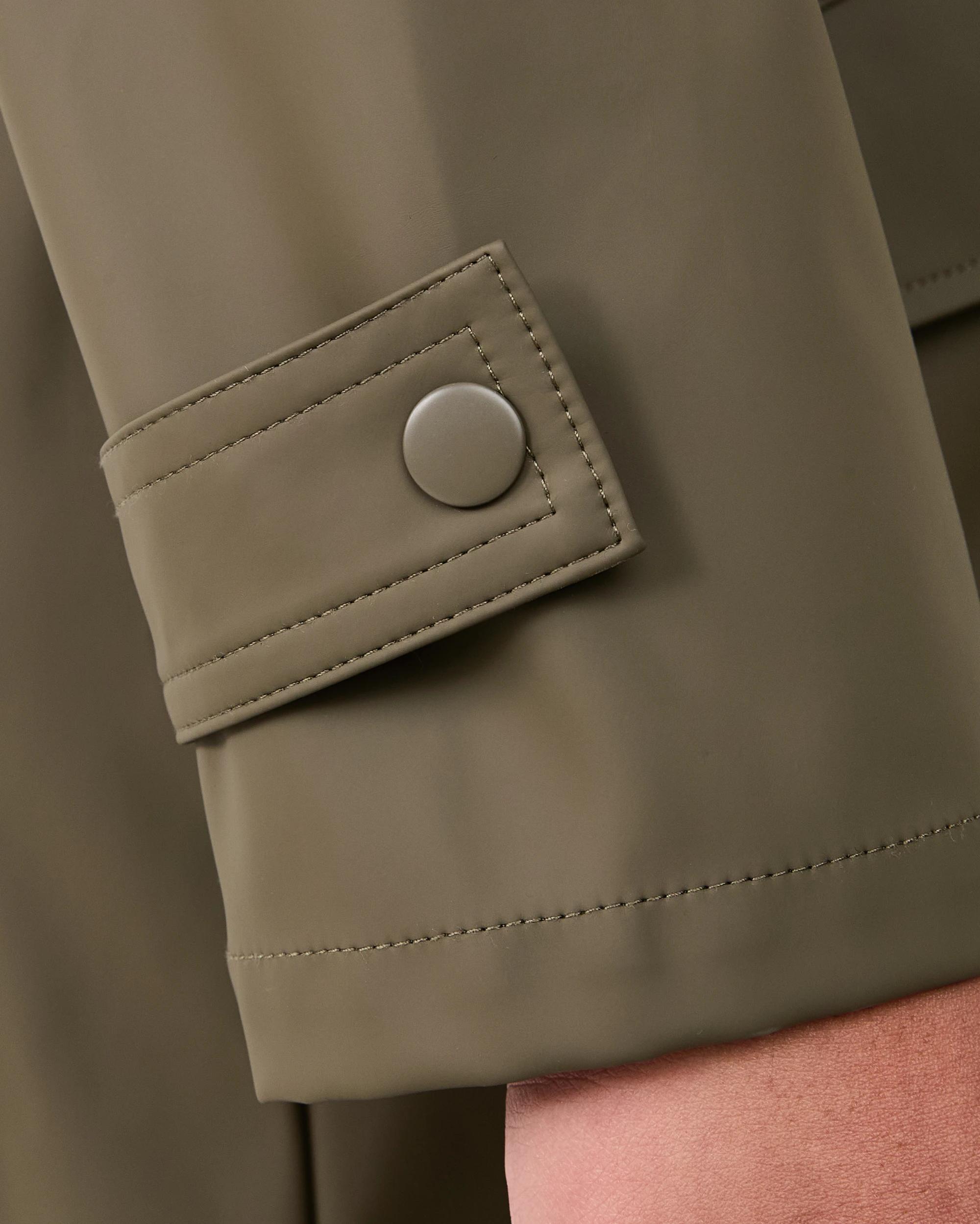 8 Curve Rain Coat Deep Olive, 8 of 9