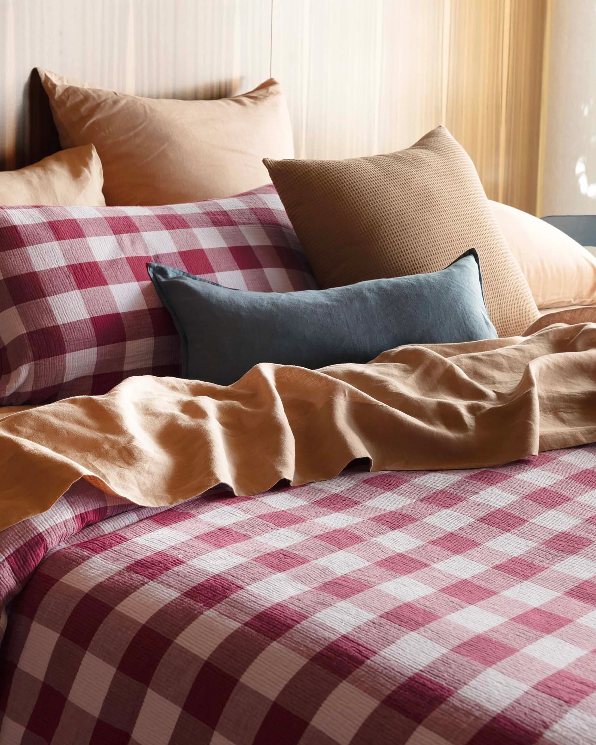 Bambury Willow Gingham Check Cotton Muslin Quilt Cover Set Berry - King ...