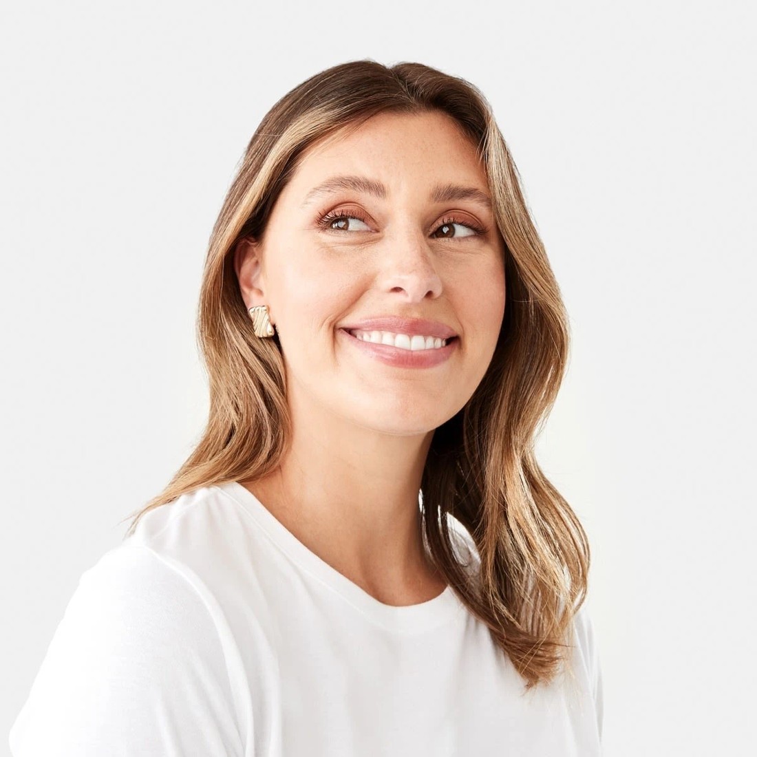 4 Square Linear Stud Earrings - Gold Tone, 4 of 5