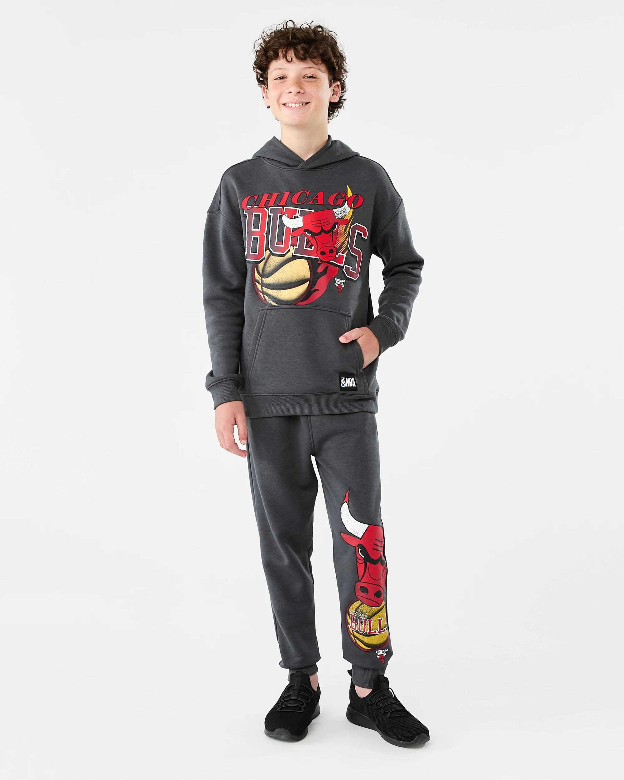 1 Official NBA Kids Hoodie Bulls 7d42, 1 of 8