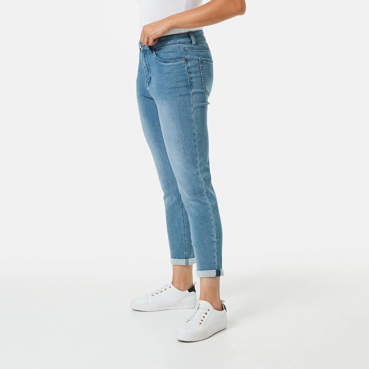 2 Boyfriend Jeans Mid Wash, 2 of 5