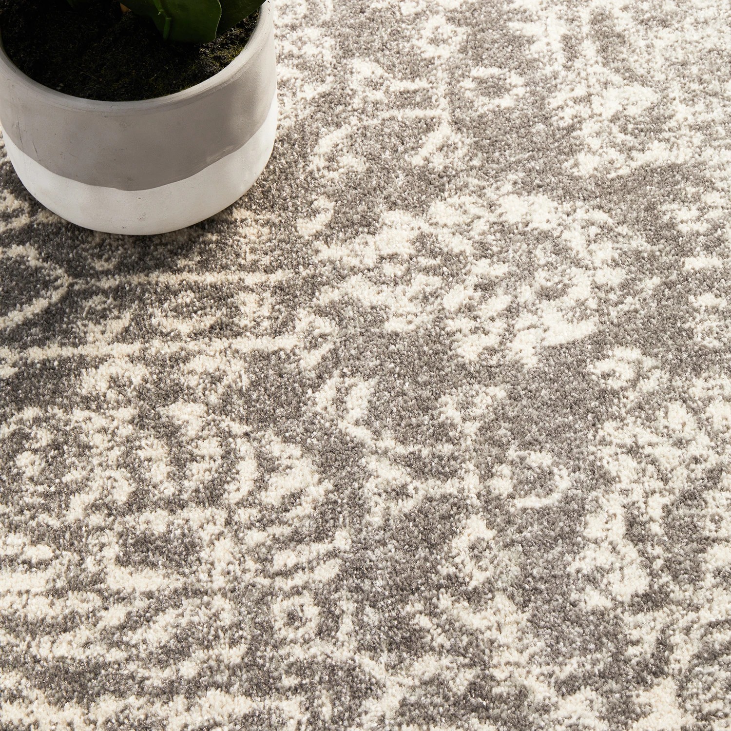 8 Common Ground Rugs Encore 256 200x200cm - Medium Round Power Loomed Pet Friendly Rug - Silver, 8 of 9