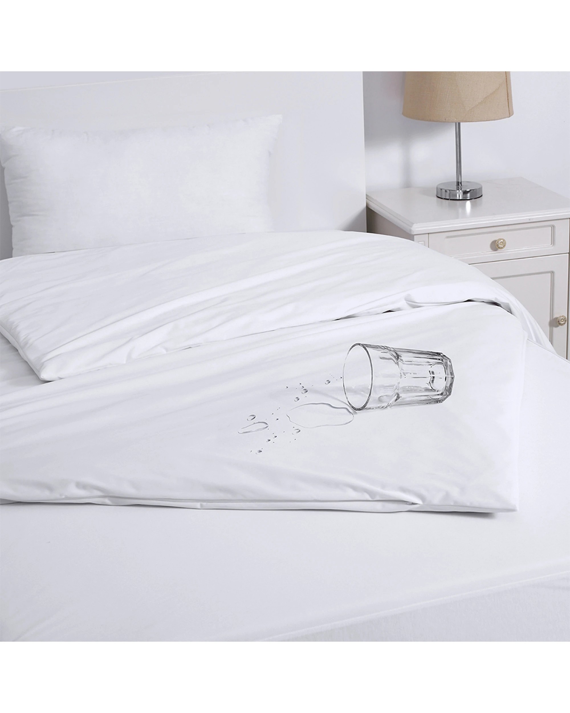 1 Jason Commercial Eva Clean Quilt Protector 160x210cm - White, 1 of 3