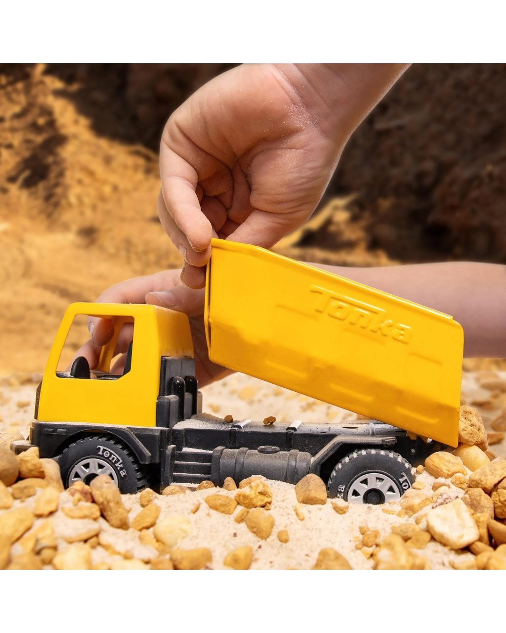 9 Tonka Steel Classics Dump Truck 1:32 Scale Vehicle, 9 of 9