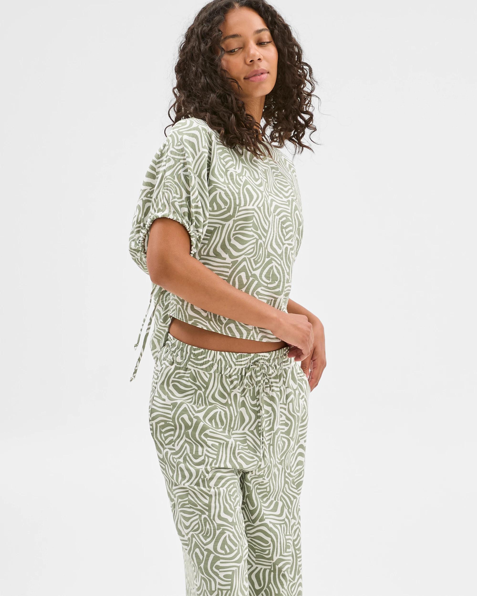 3 Target Tie Sleeve Blouse ABSTRACT PRINT, 3 of 6