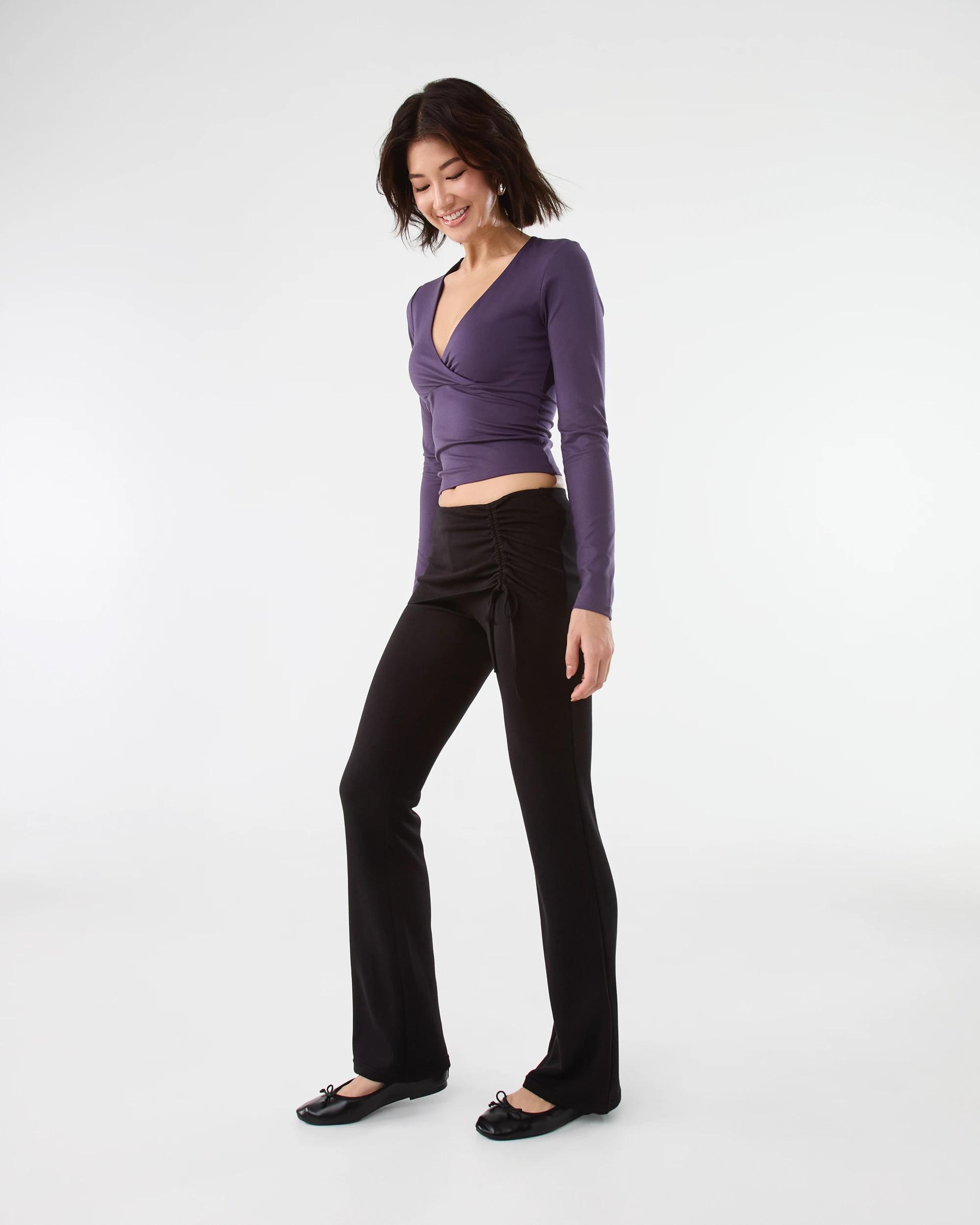 3 Long Sleeve Contour V-Neck Top Blckcrrent, 3 of 7