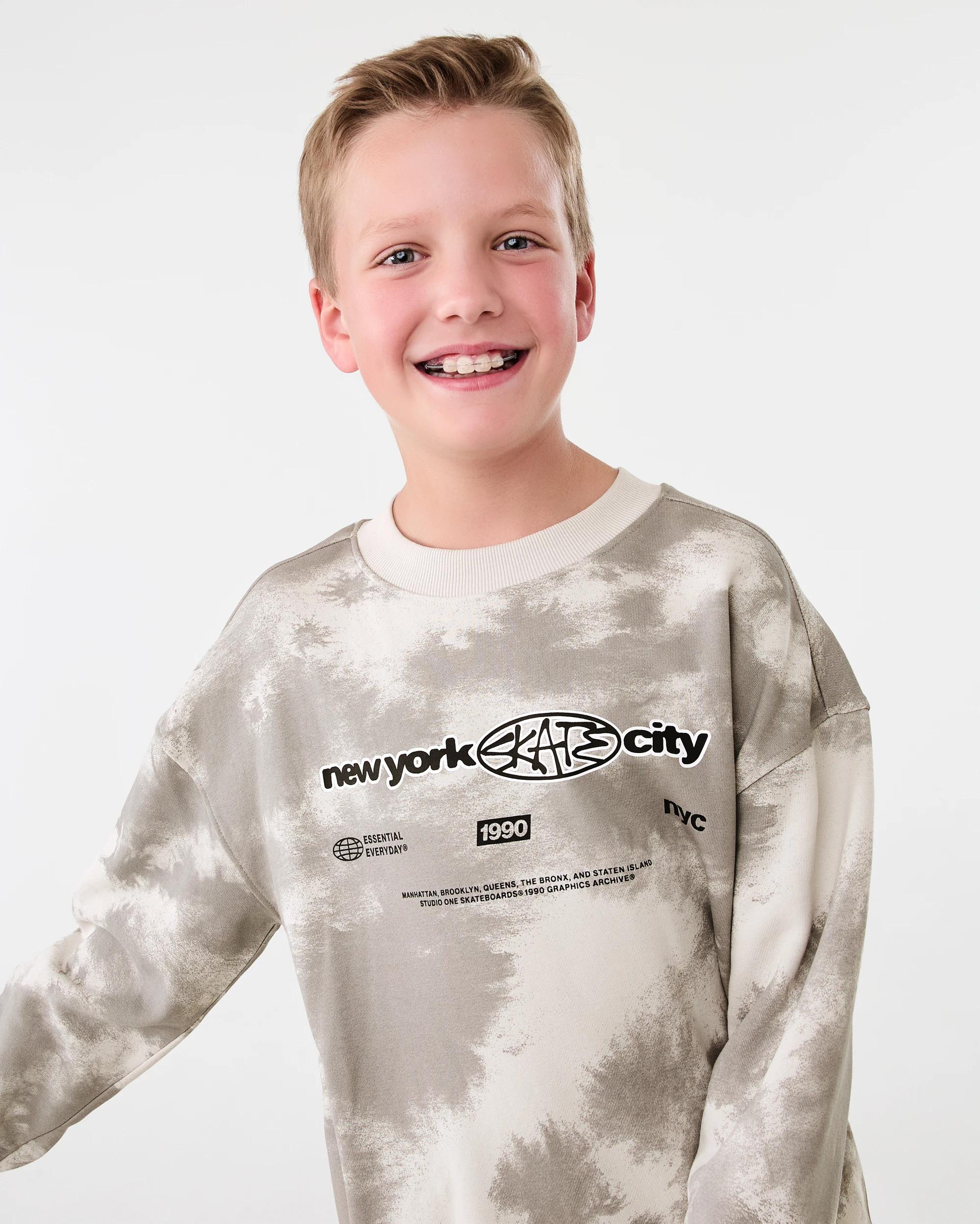 3 Oversized Washed Crew Neck Sweatshirt Gry Tiedye, 3 of 8