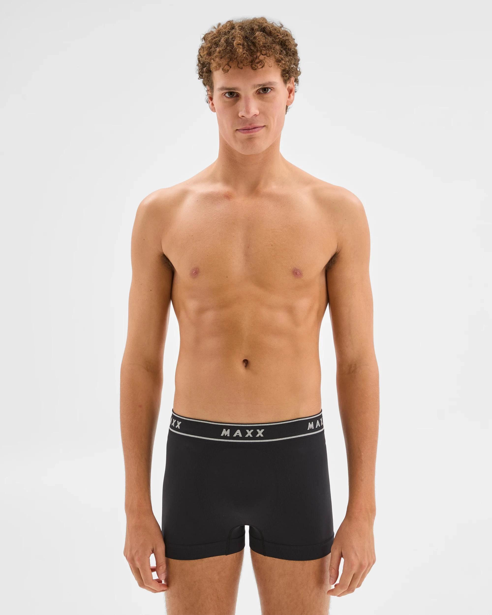 2 Maxx 3 Pack Mens Seamfree Trunks BLACK, 2 of 4