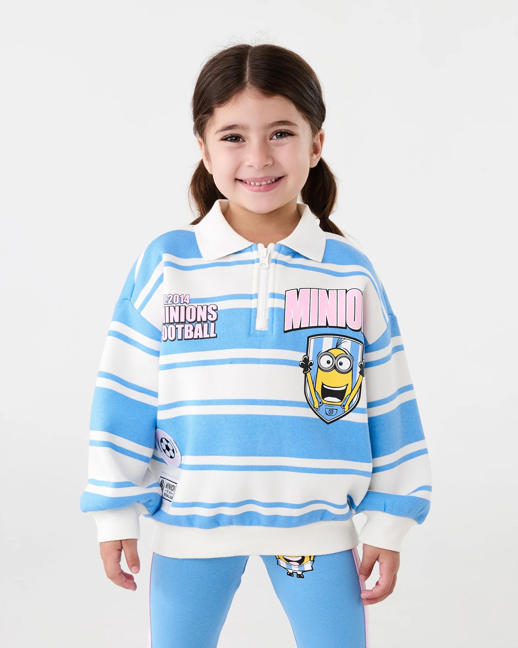 1 Minions License Sweatshirt Minions, 1 of 9