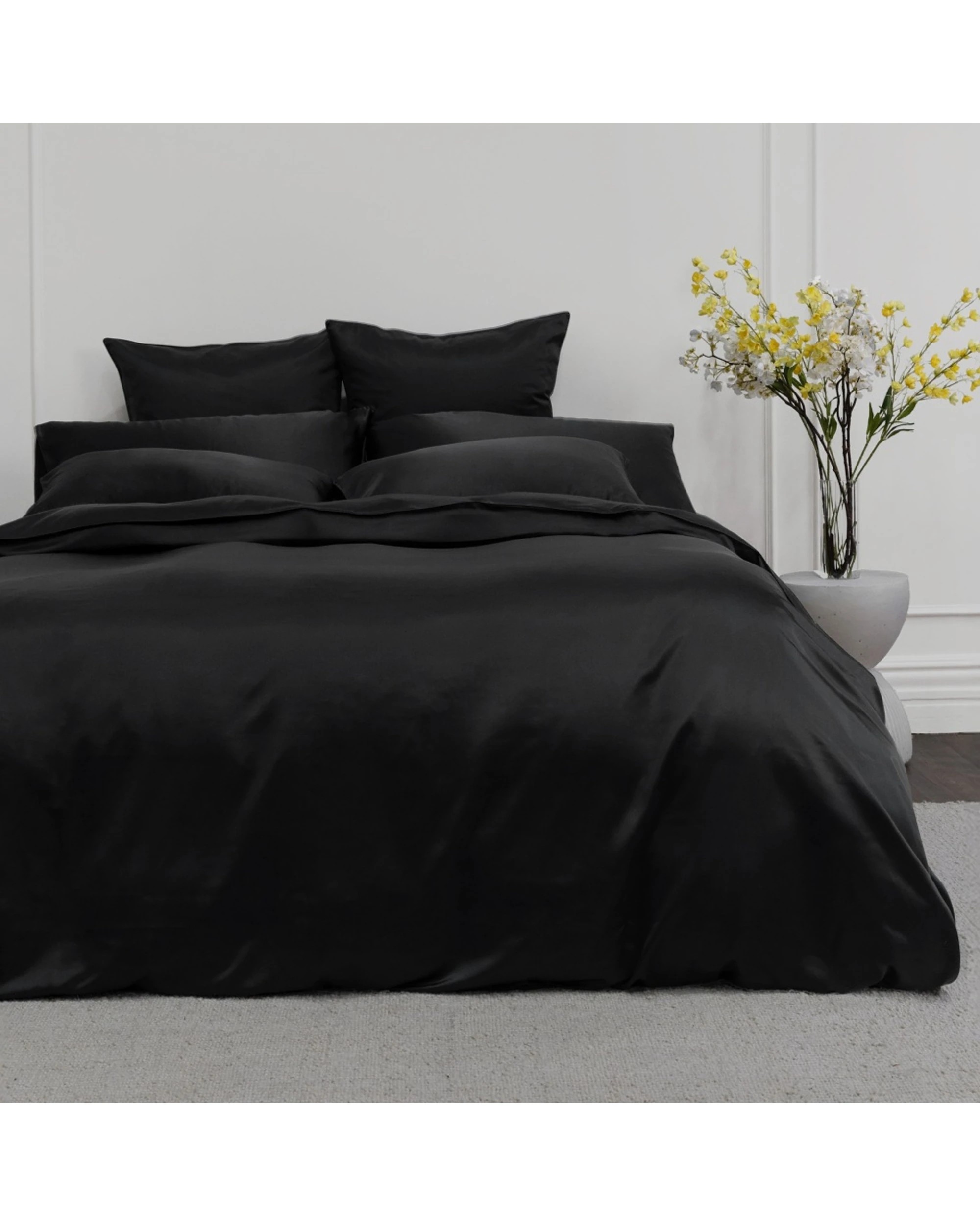 1 Bedding Co Quilt Cover Set 100% Mulberry Silk 22 Momme - Super King Bed - Black, 1 of 8