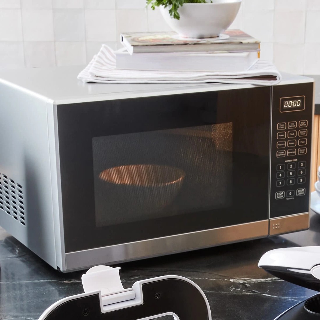 9 34L Microwave, 9 of 9