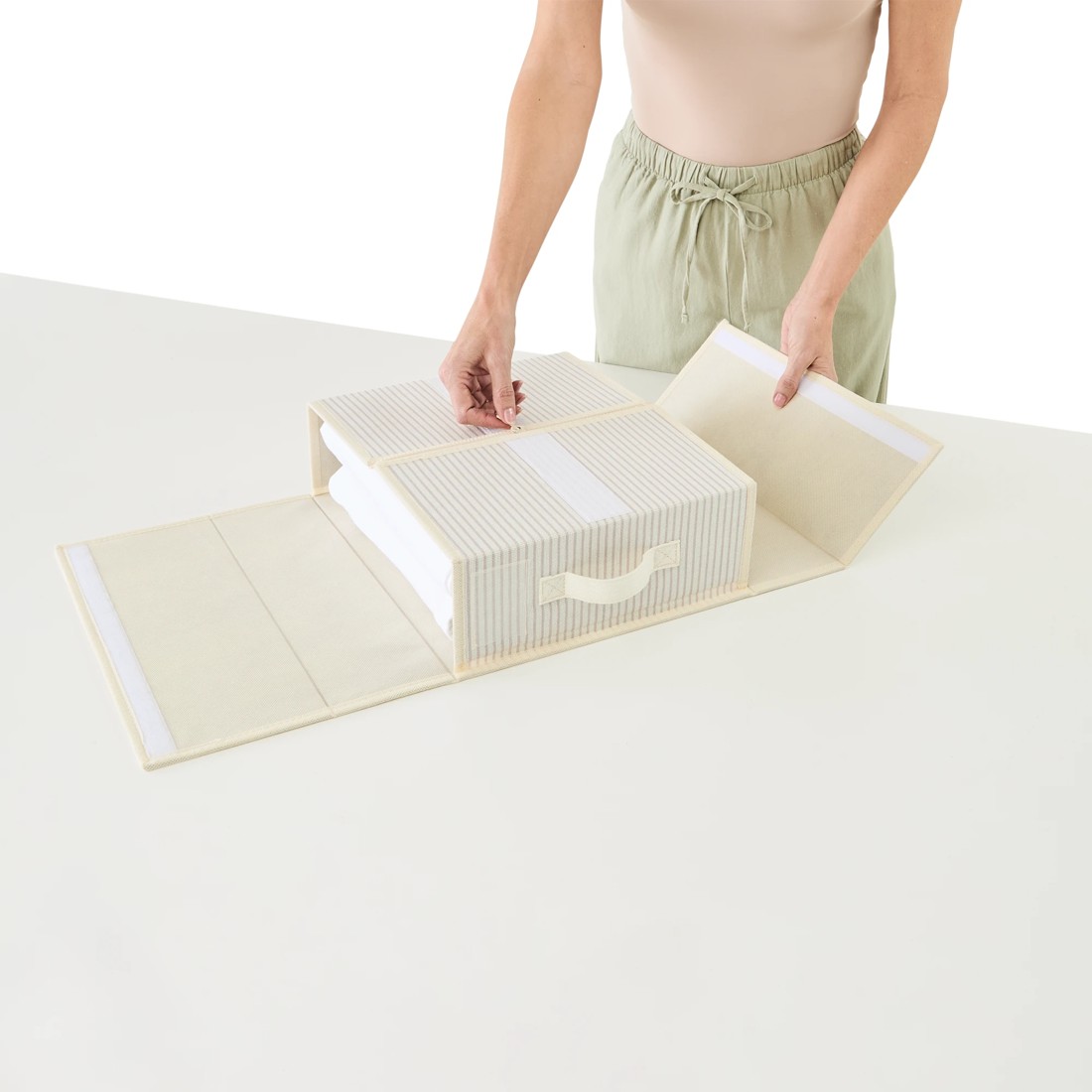 9 Linen Look Bed Linen Box - Stripe, 9 of 10